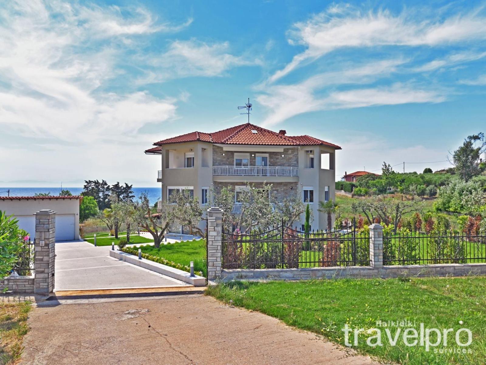 Villa Zeria by RentalsPro - Nea Potidaia Halkidiki
