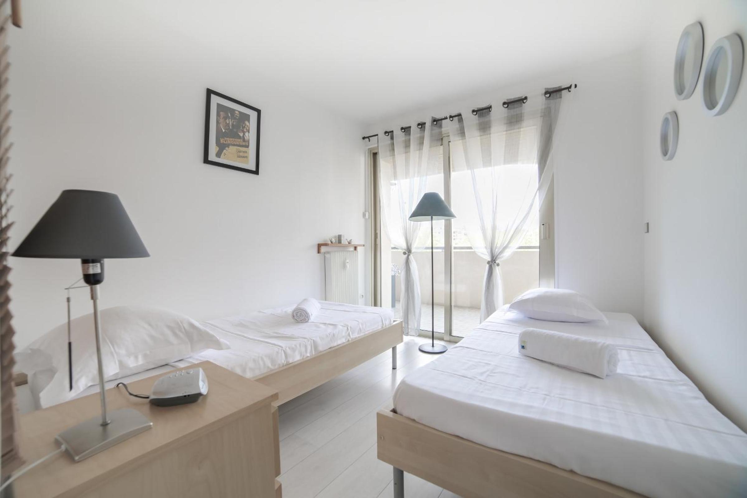 IMMOGROOM - 2 BR- Bright - Terrace - Wifi - Air conditioning photo 3