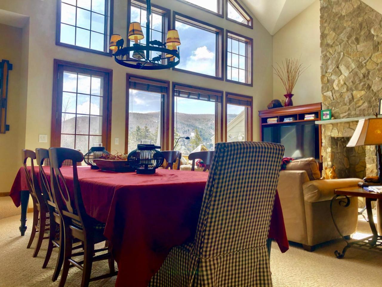 H8 Gorgeous Stone Hill Townhome in the heart of Bretton Woods Great views huge kitchen fireplace