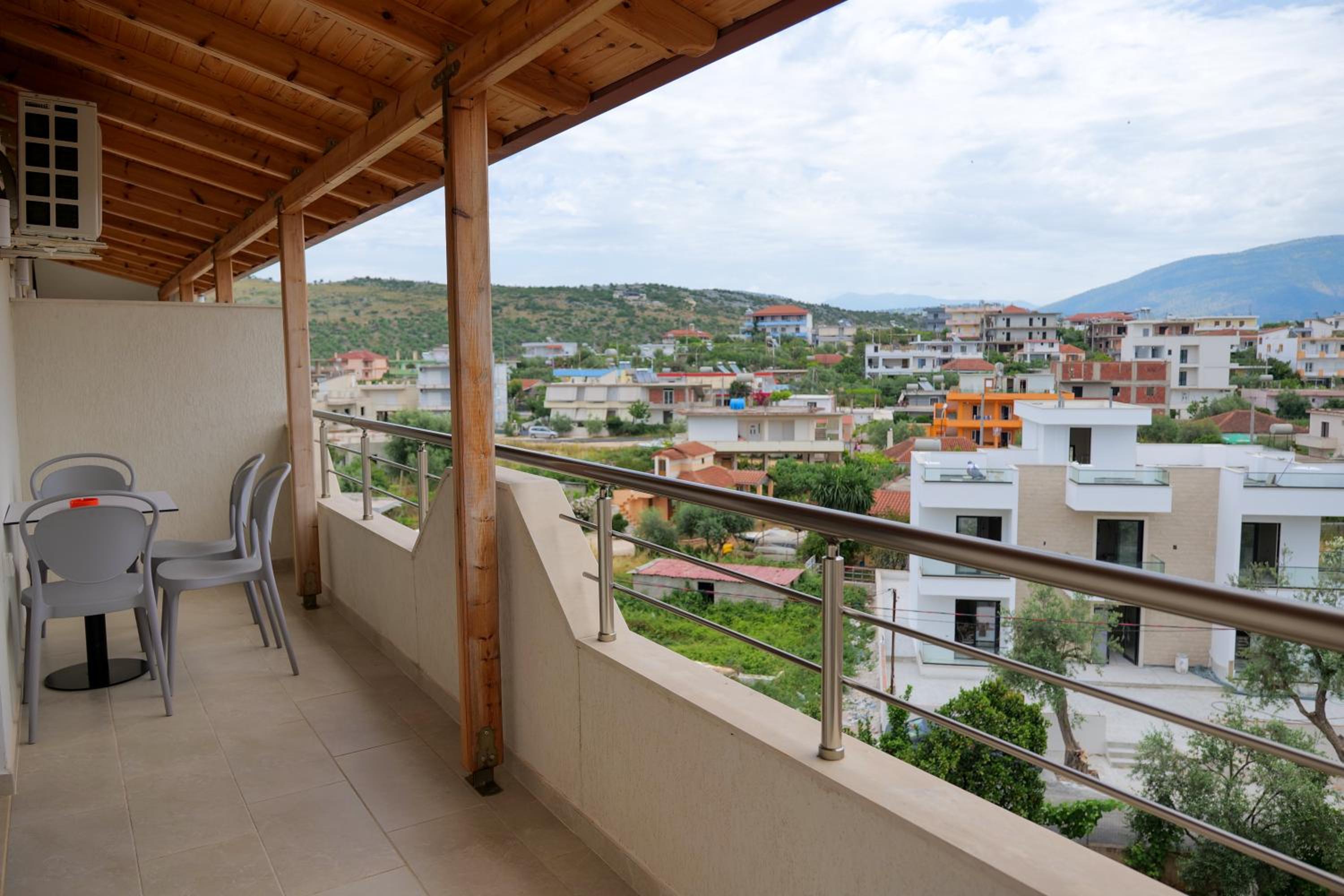 Vila Balani