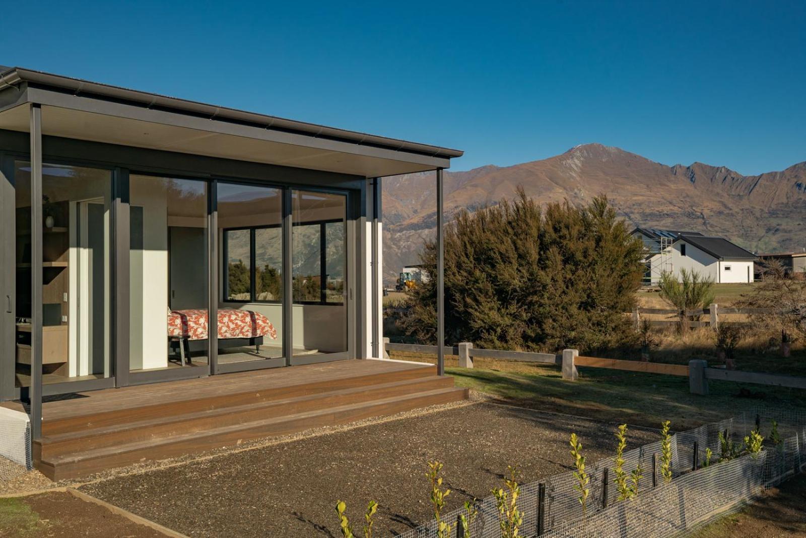 Bull Ridge Escape - Wanaka Holiday Home view 2