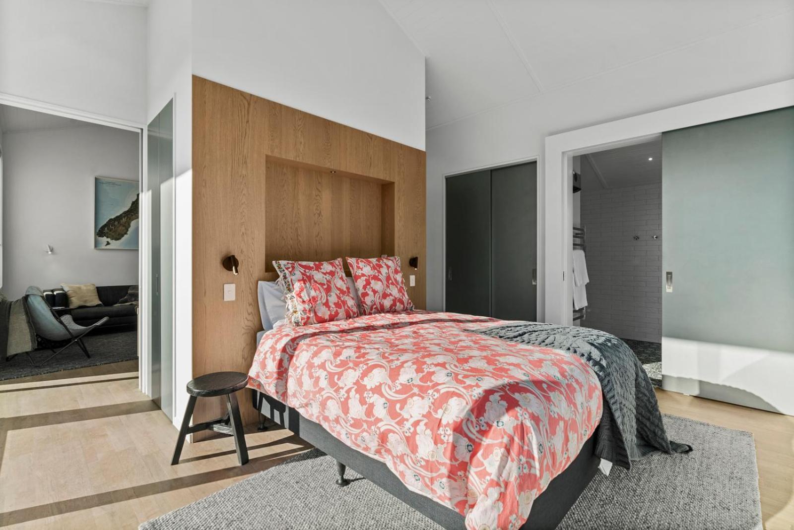Bull Ridge Escape - Wanaka Holiday Home view 4