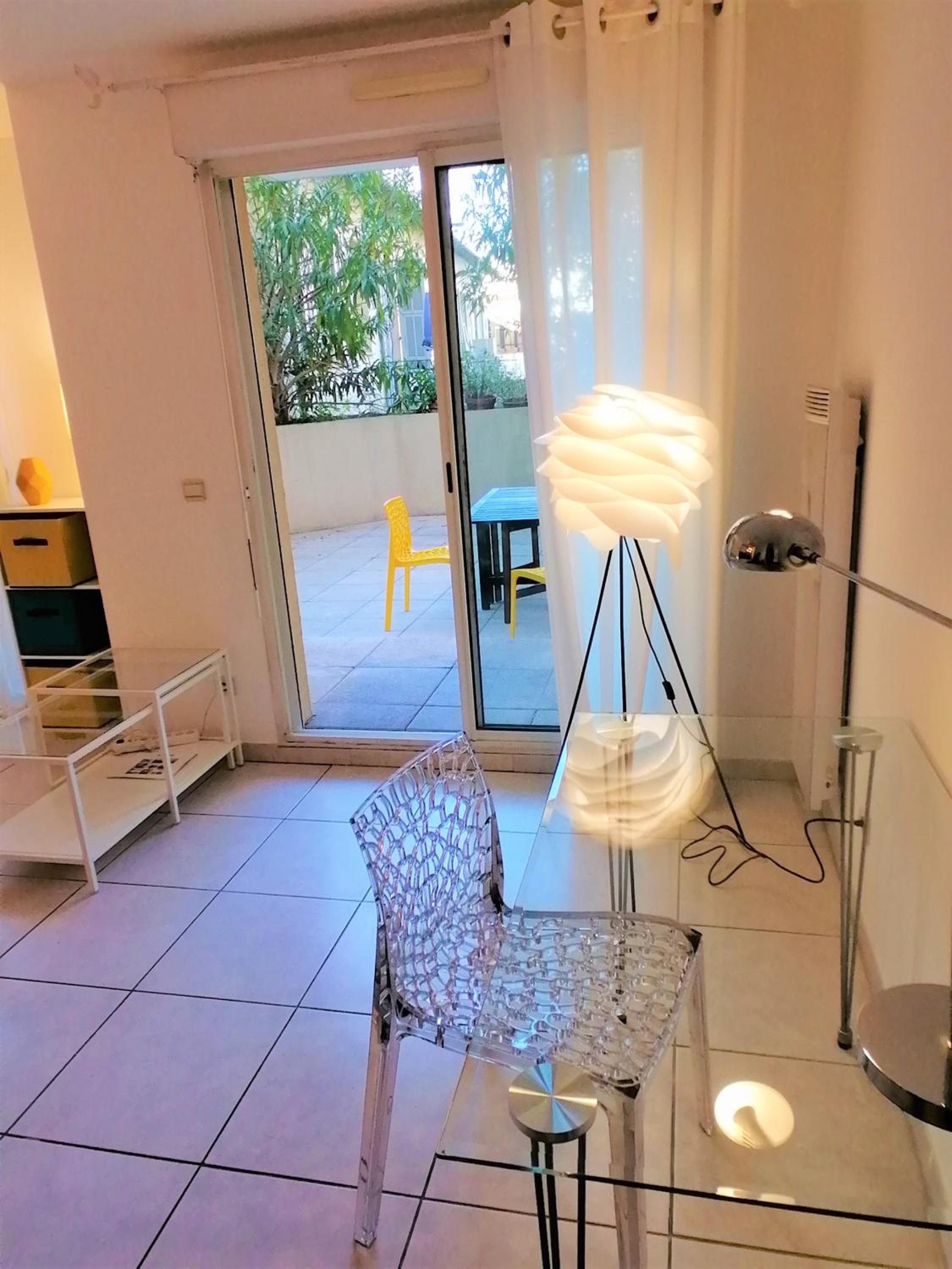 Studio neuf 25 m2, terrasse 35 m2 proche port Nice, Centre ville photo 5