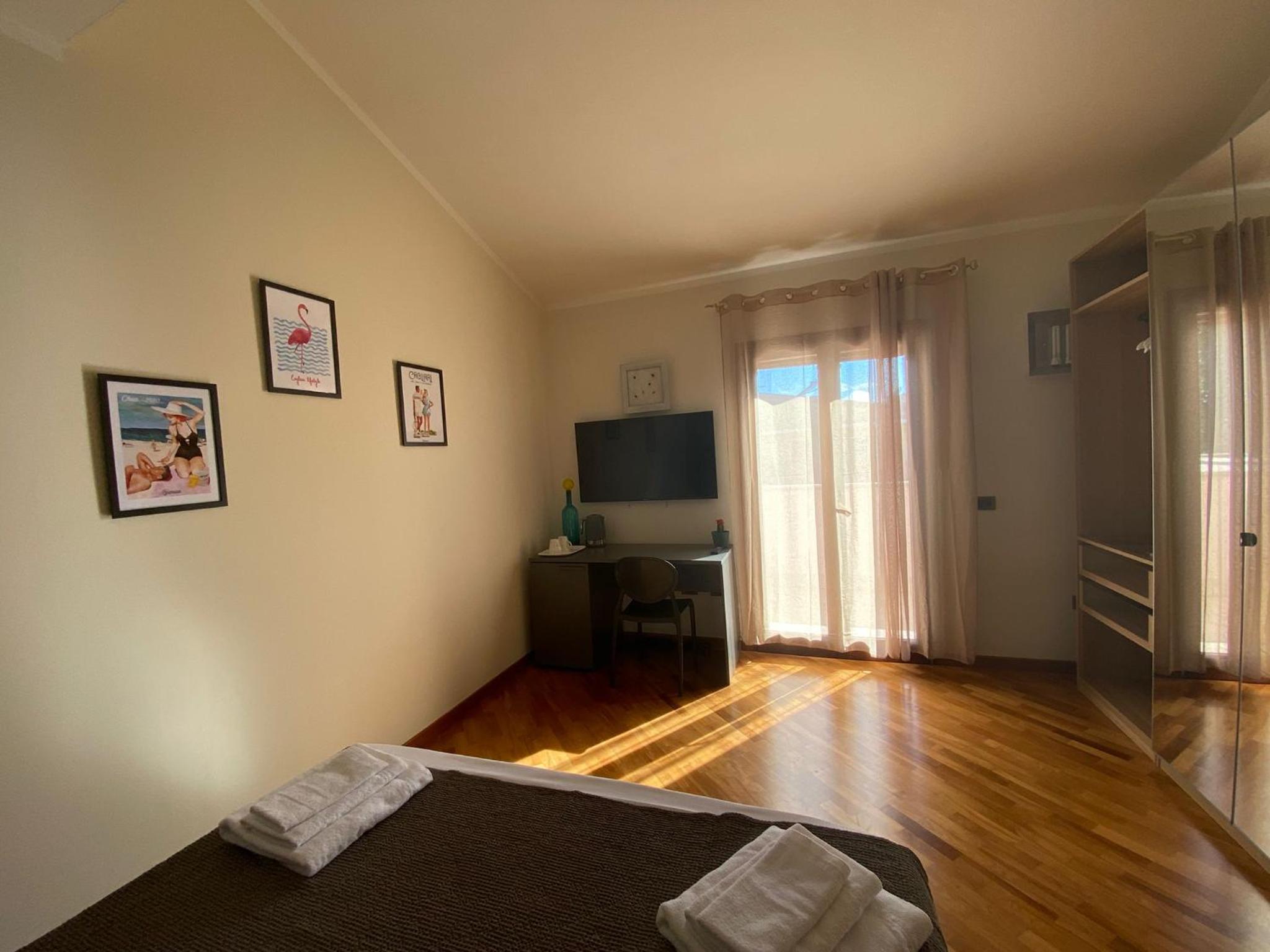 Photo 9