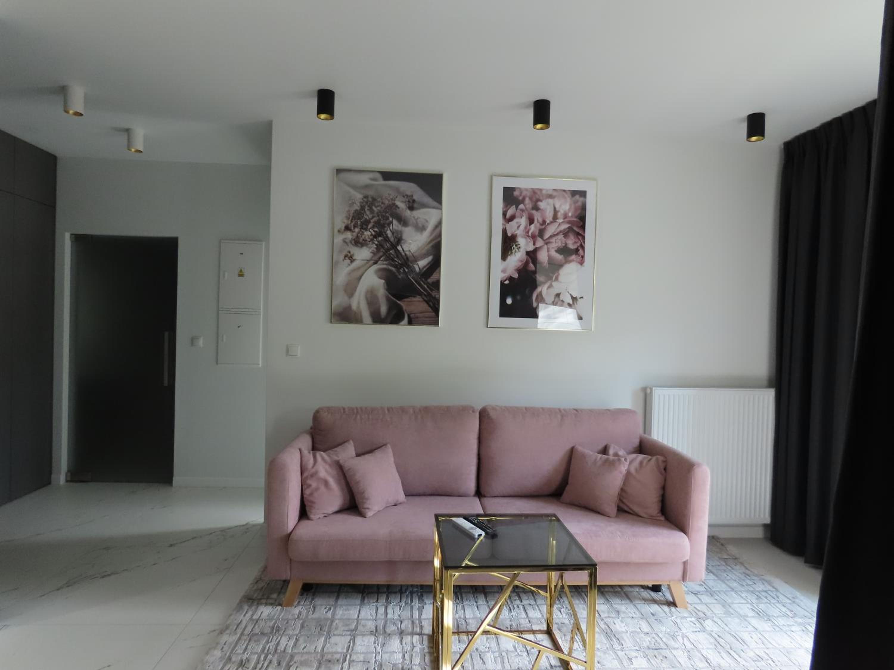 EL Apartments - Polaris