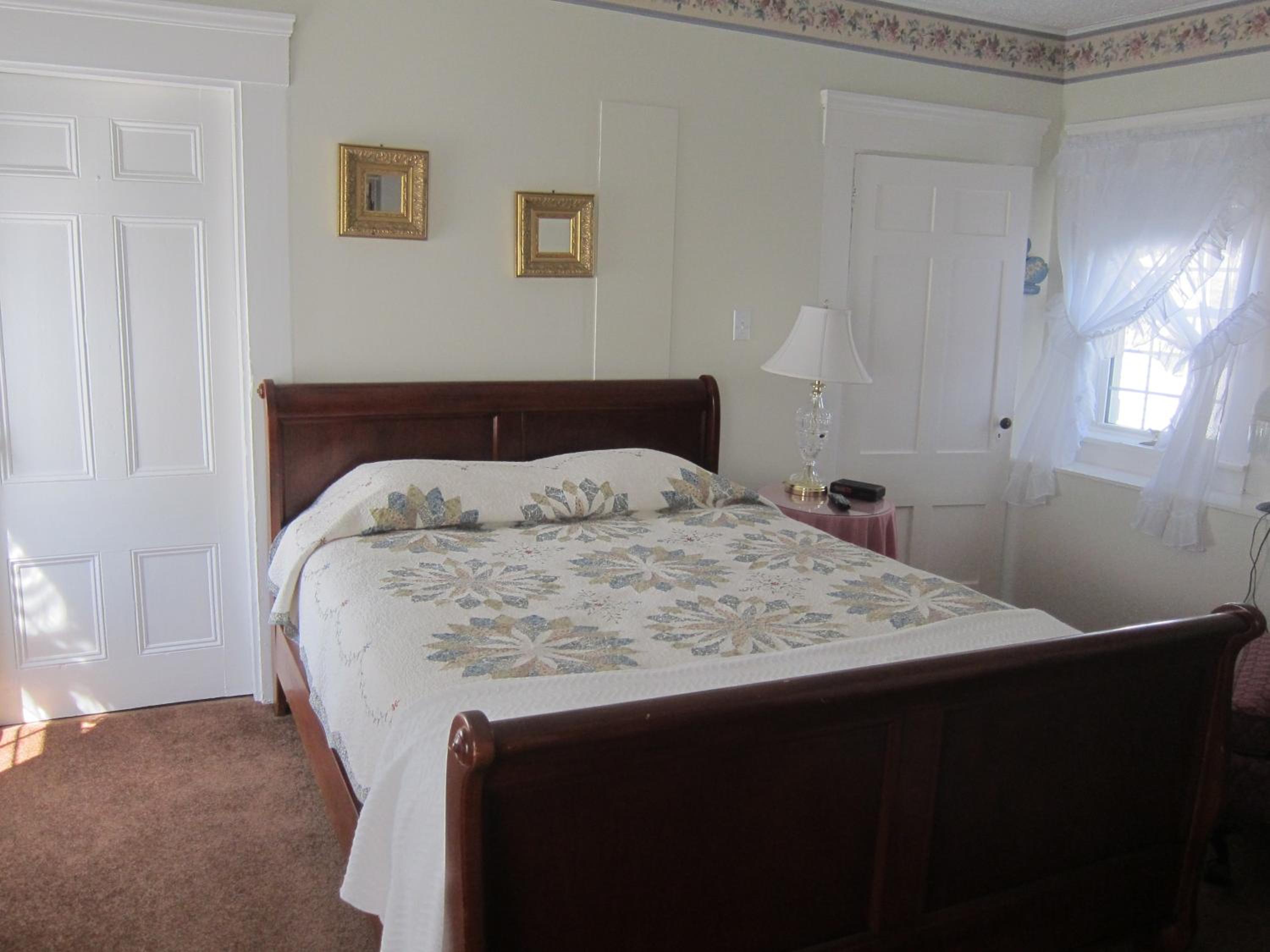 Summers Country Inn