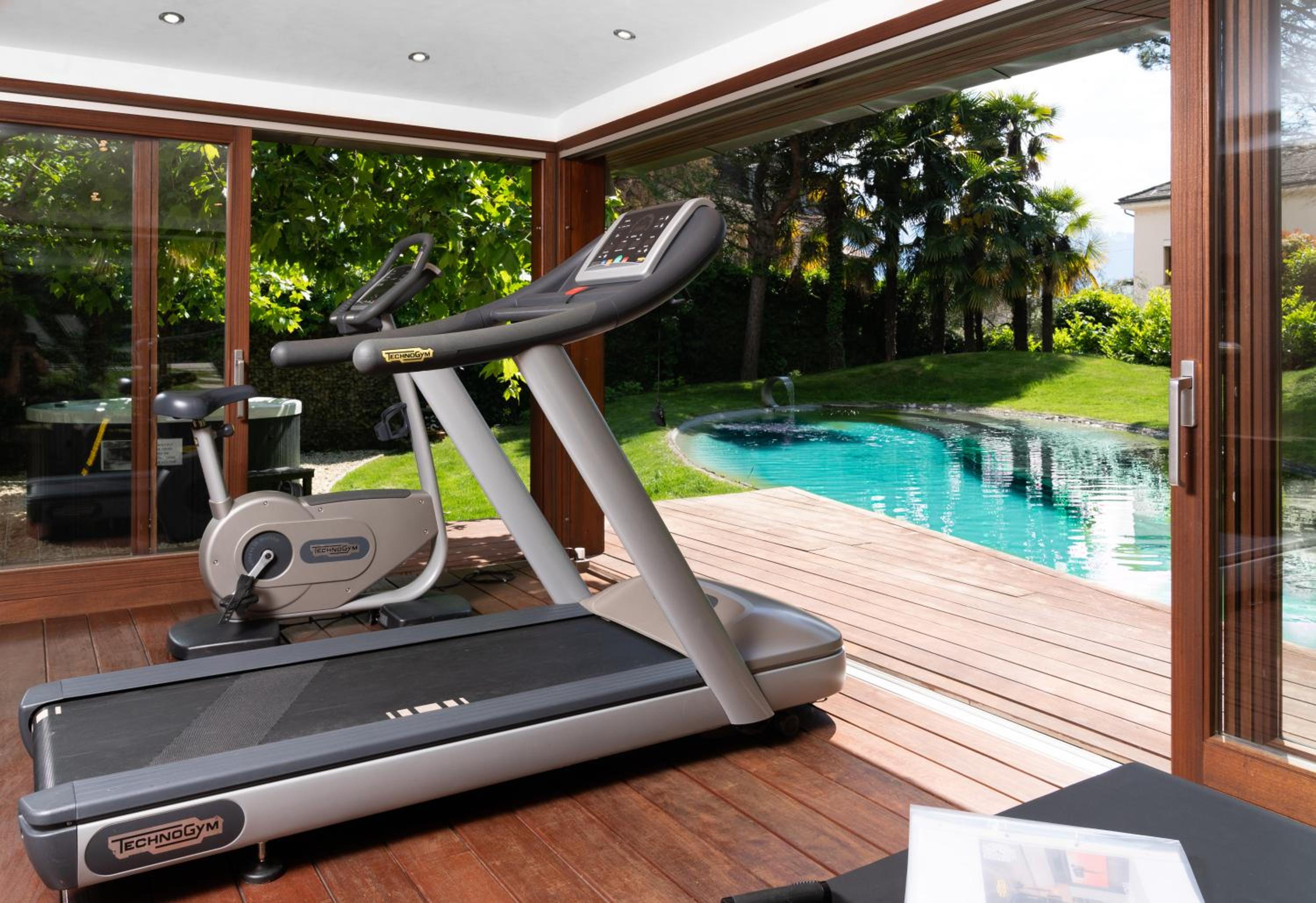 Montreux Rotana Garden House with Private Pool - Swiss Hotel Apartments