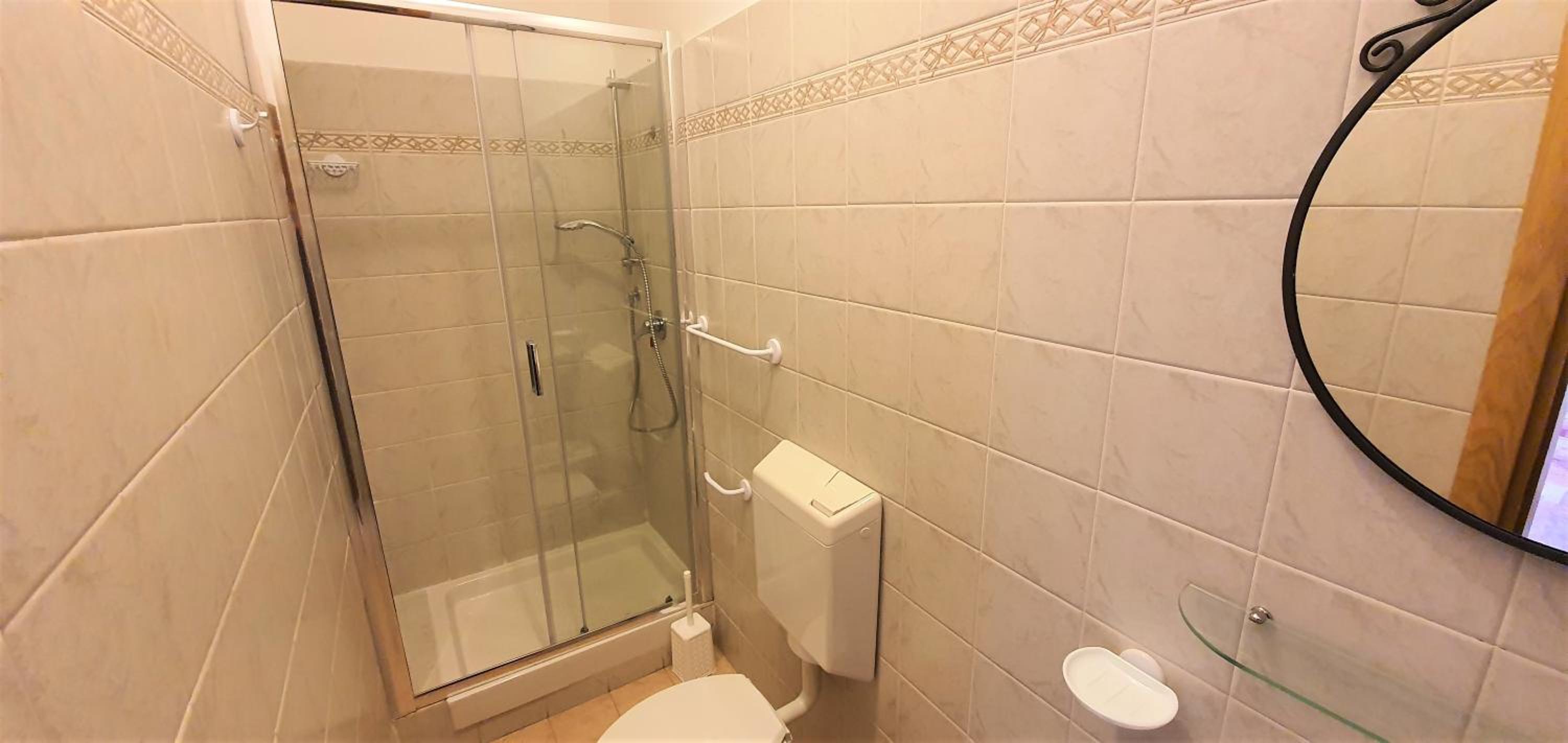 BB - Affittacamere - Guest House - LE QUATTRO STAGIONI