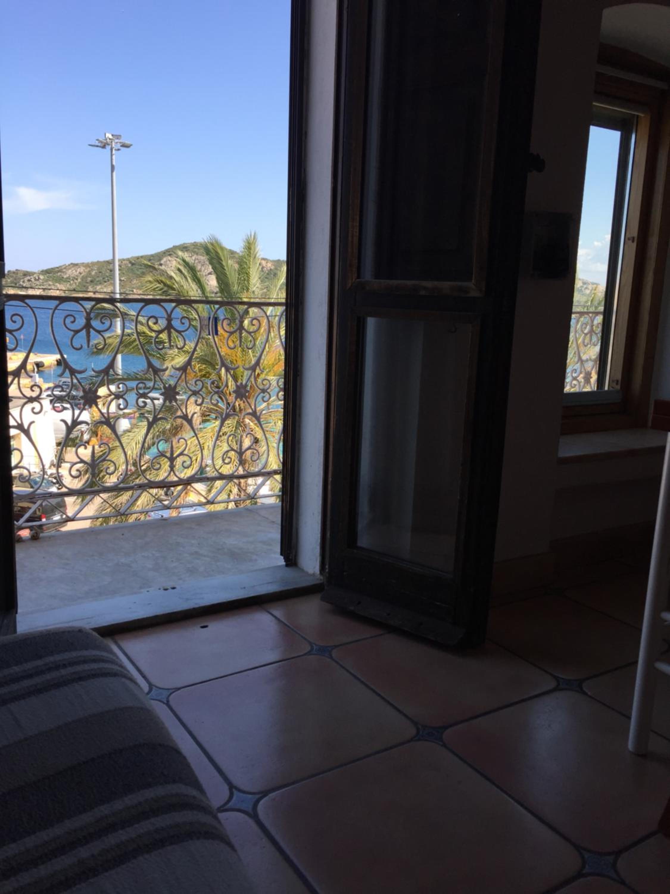 balcony