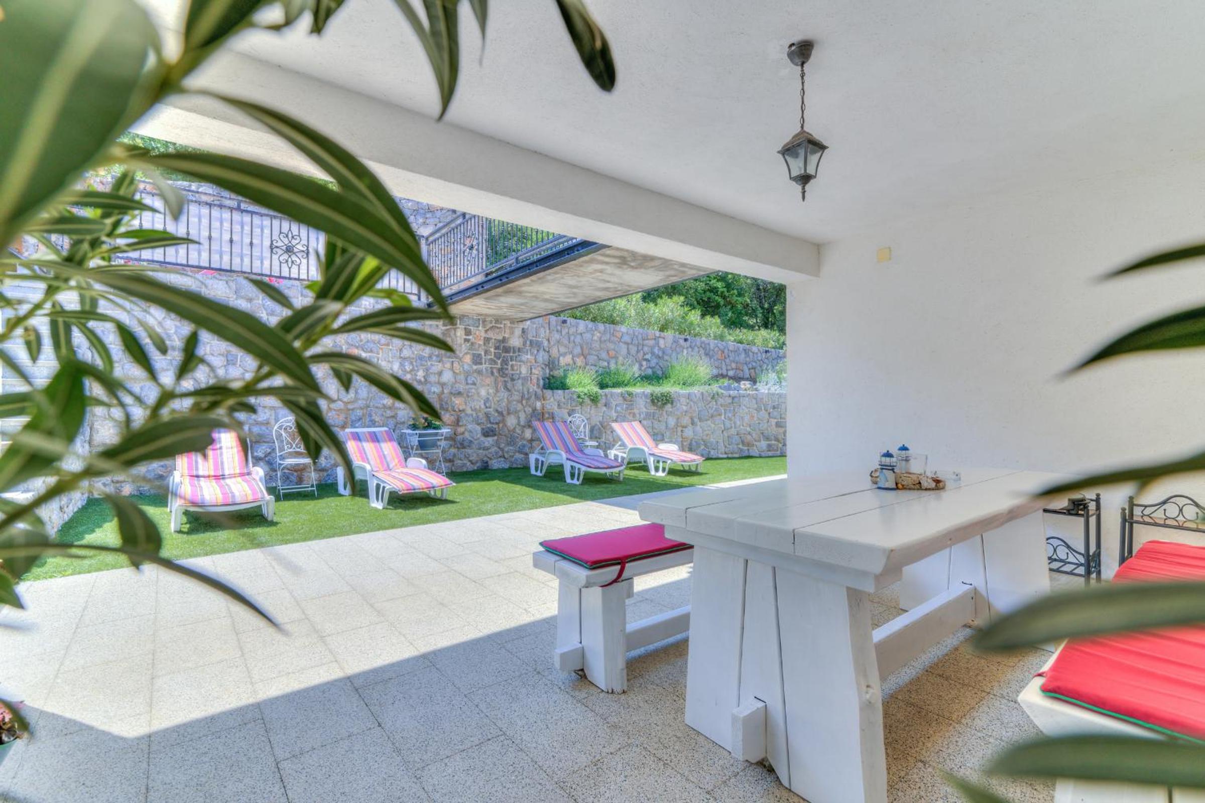 Apartments Antic