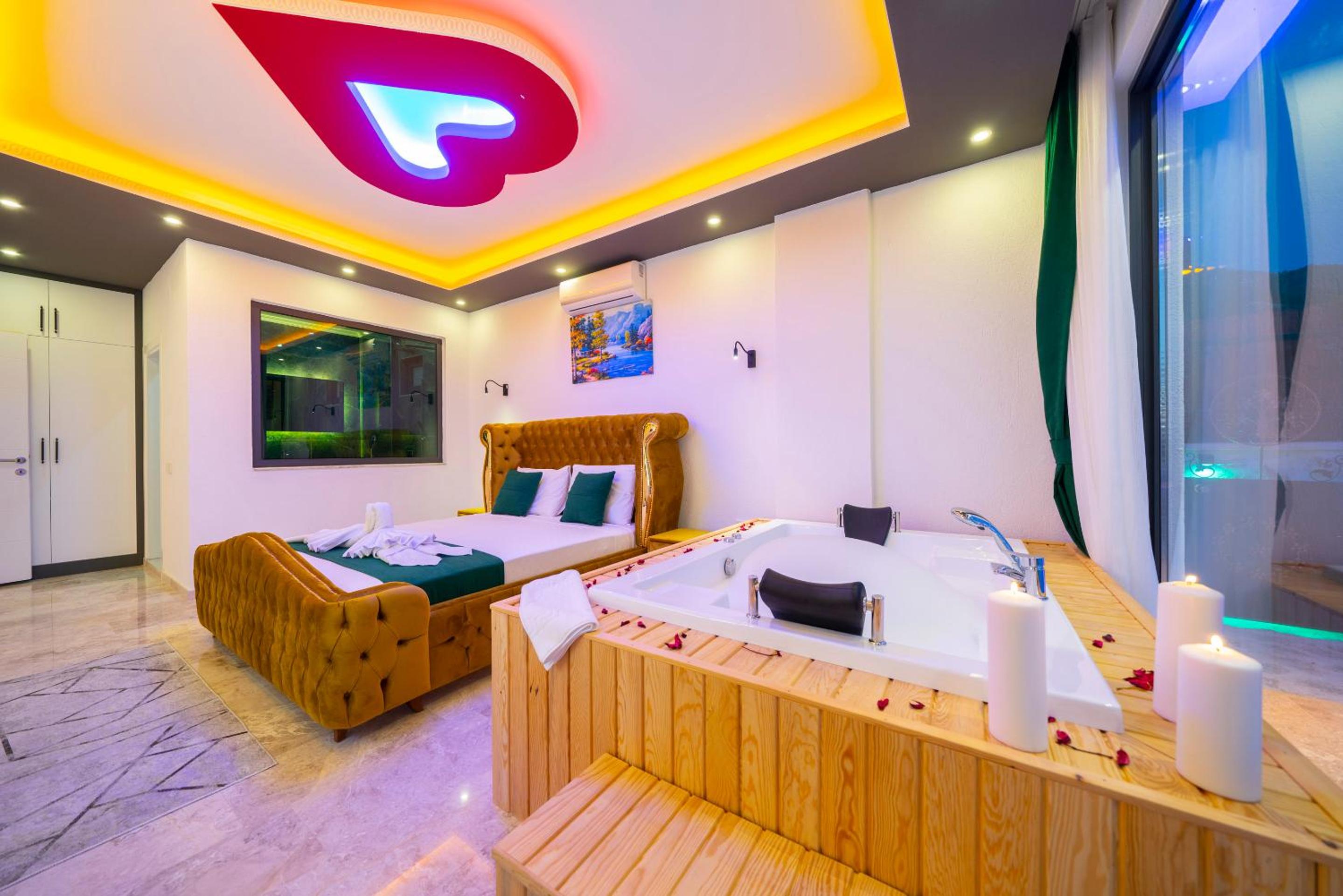 Çınar 1-2 - 2 Bedroom with jacuzzi in Kalkan view 2