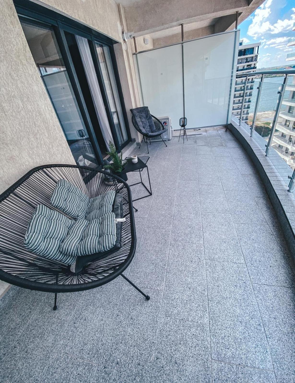 Mamaia Luxury Studio Apartment V view 3