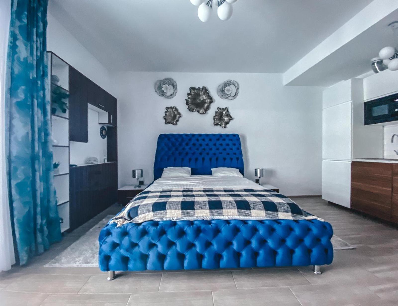 Mamaia Luxury Studio Apartment V view 4