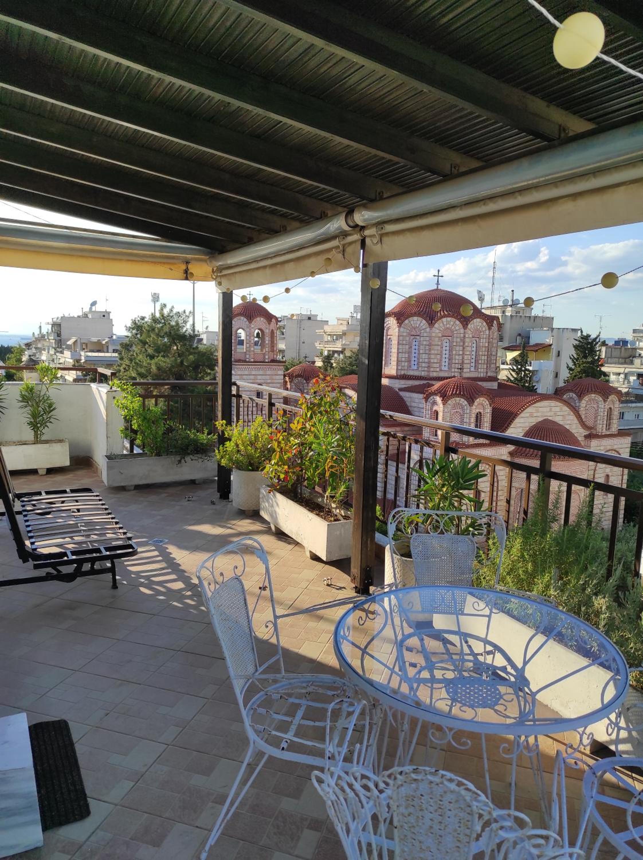 Velis apartment Thessaloniki view 2