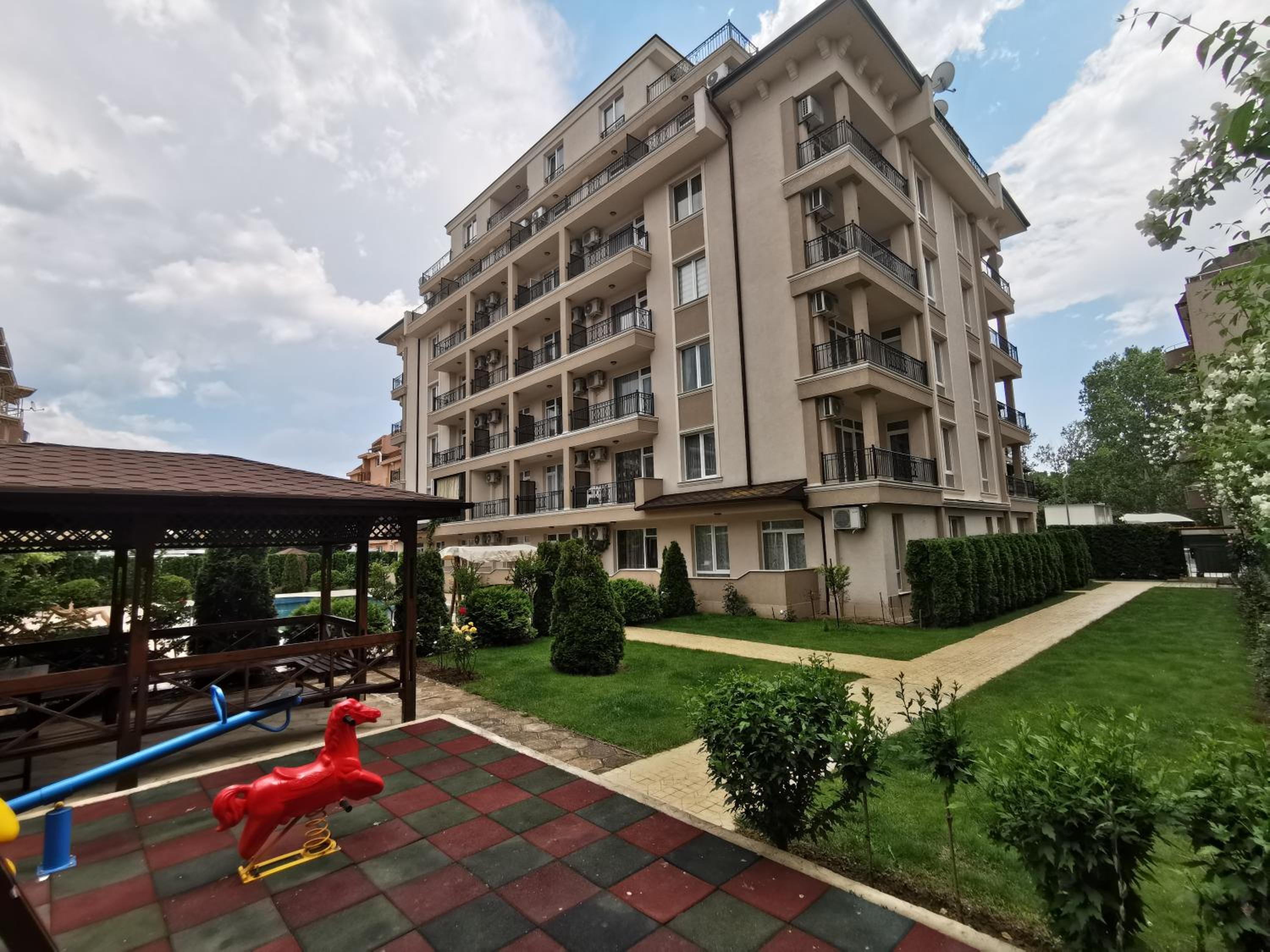 Persani 3 Sunny Beach