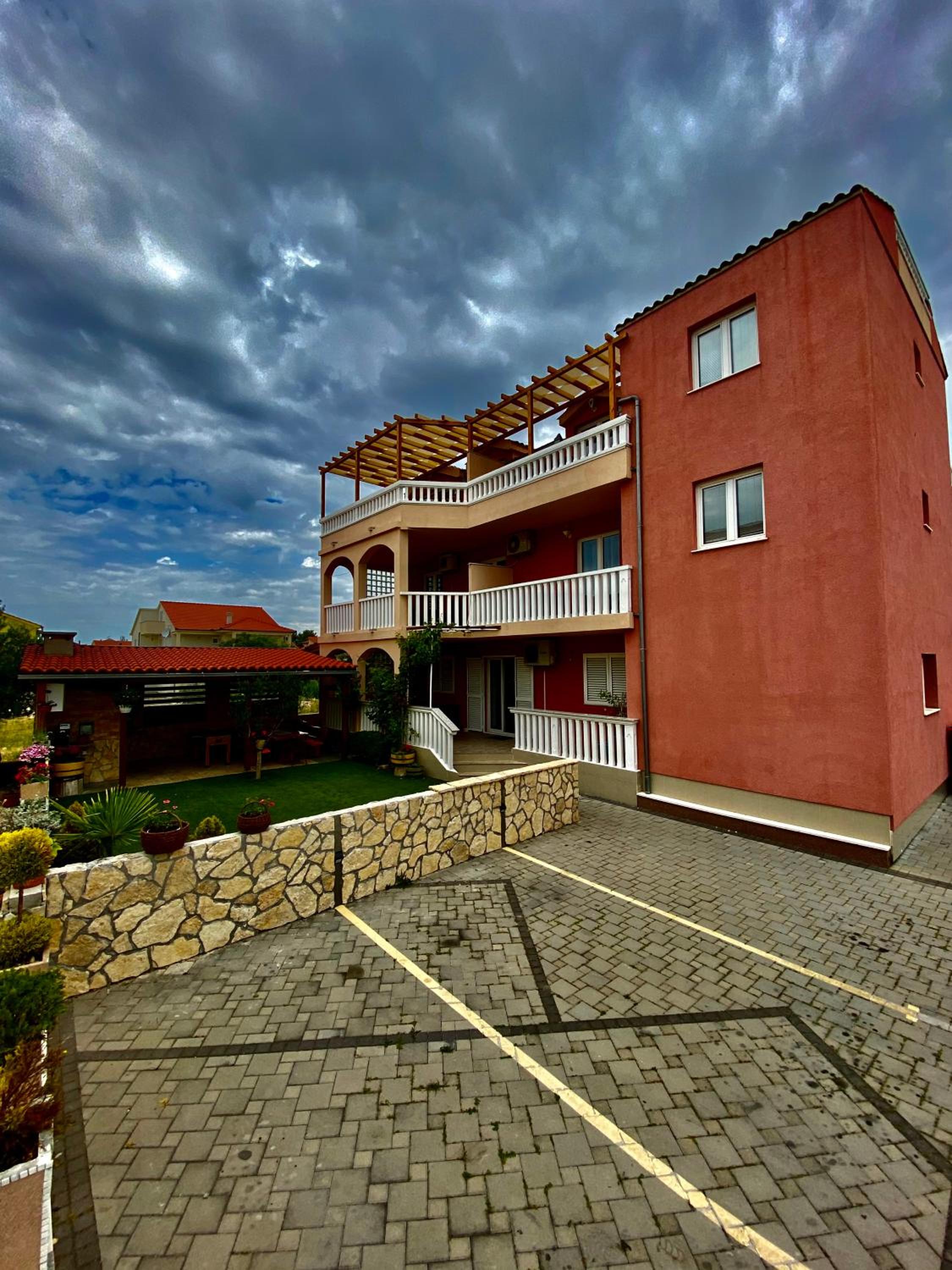 Zeljak Apartments