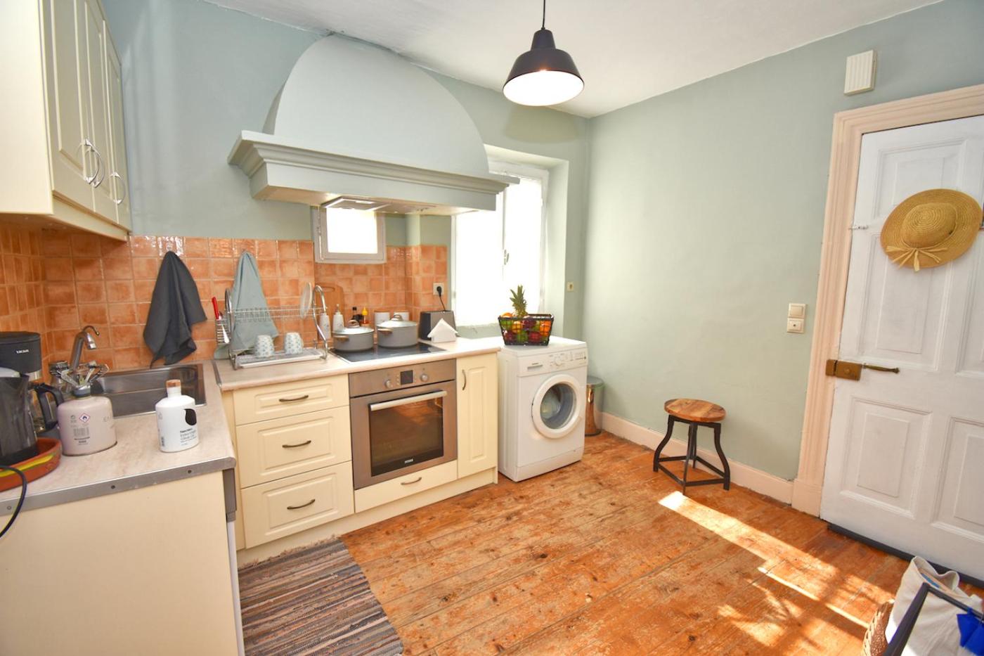 Roses Apartment in Corfu City Centre