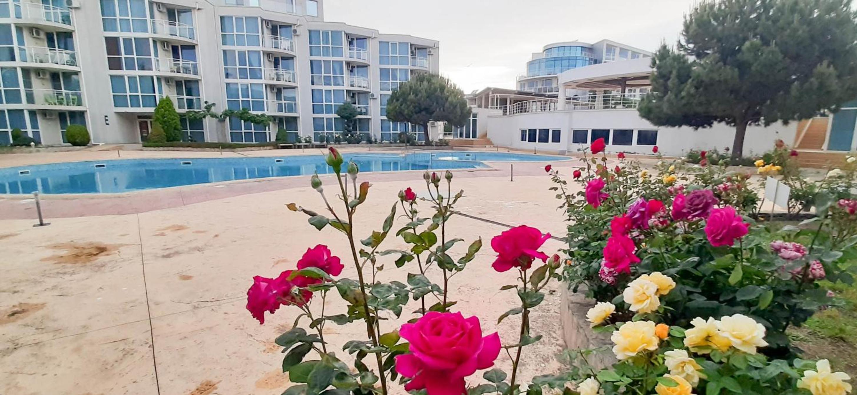 Apartment in Atlantis view 2