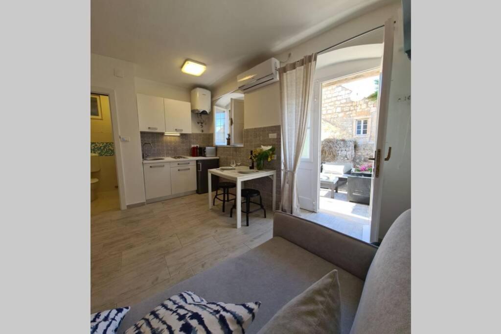 Studio Apartment Marella view 4
