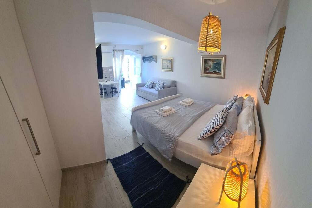 Studio Apartment Marella view 5
