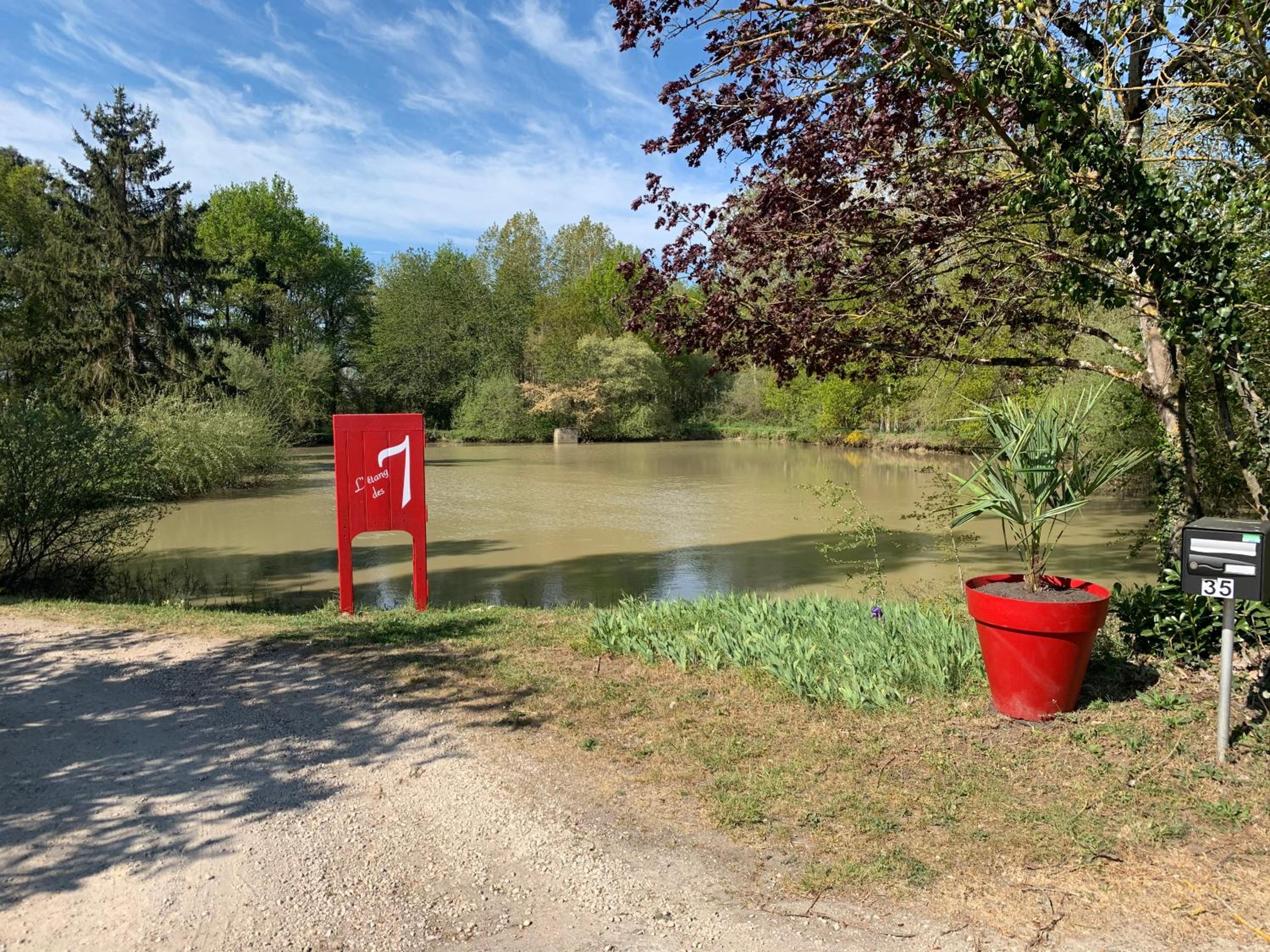 The Pond of the 7 view 3