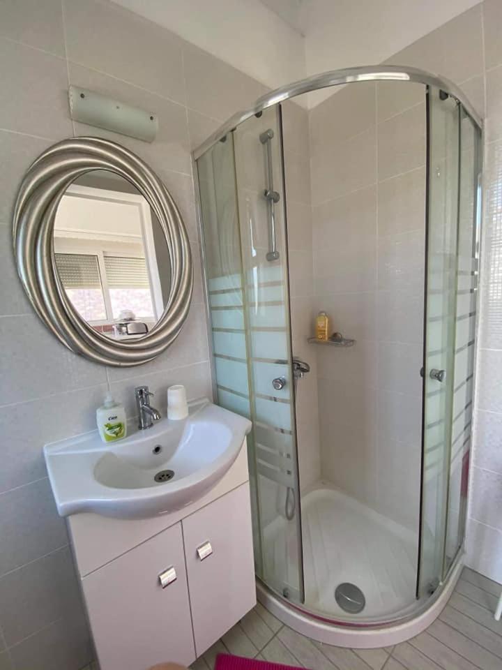 Olga Studios Apartment