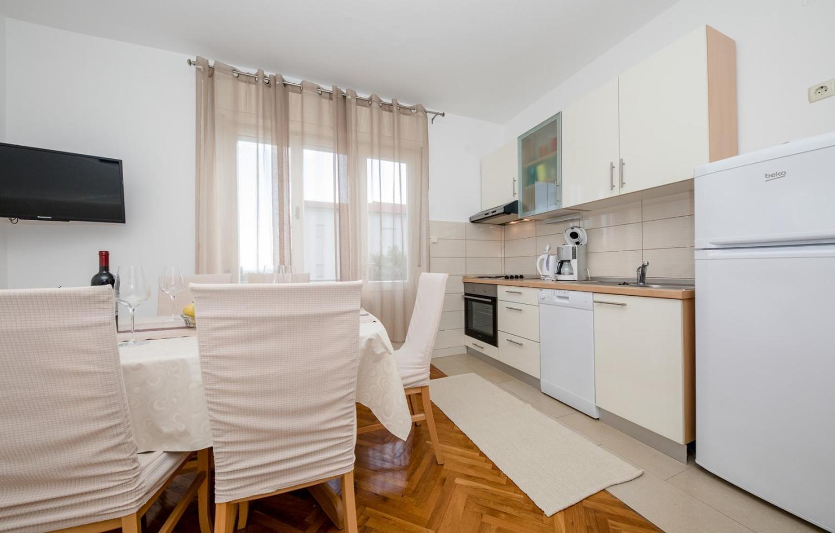 Apartments Ljubica Banjol