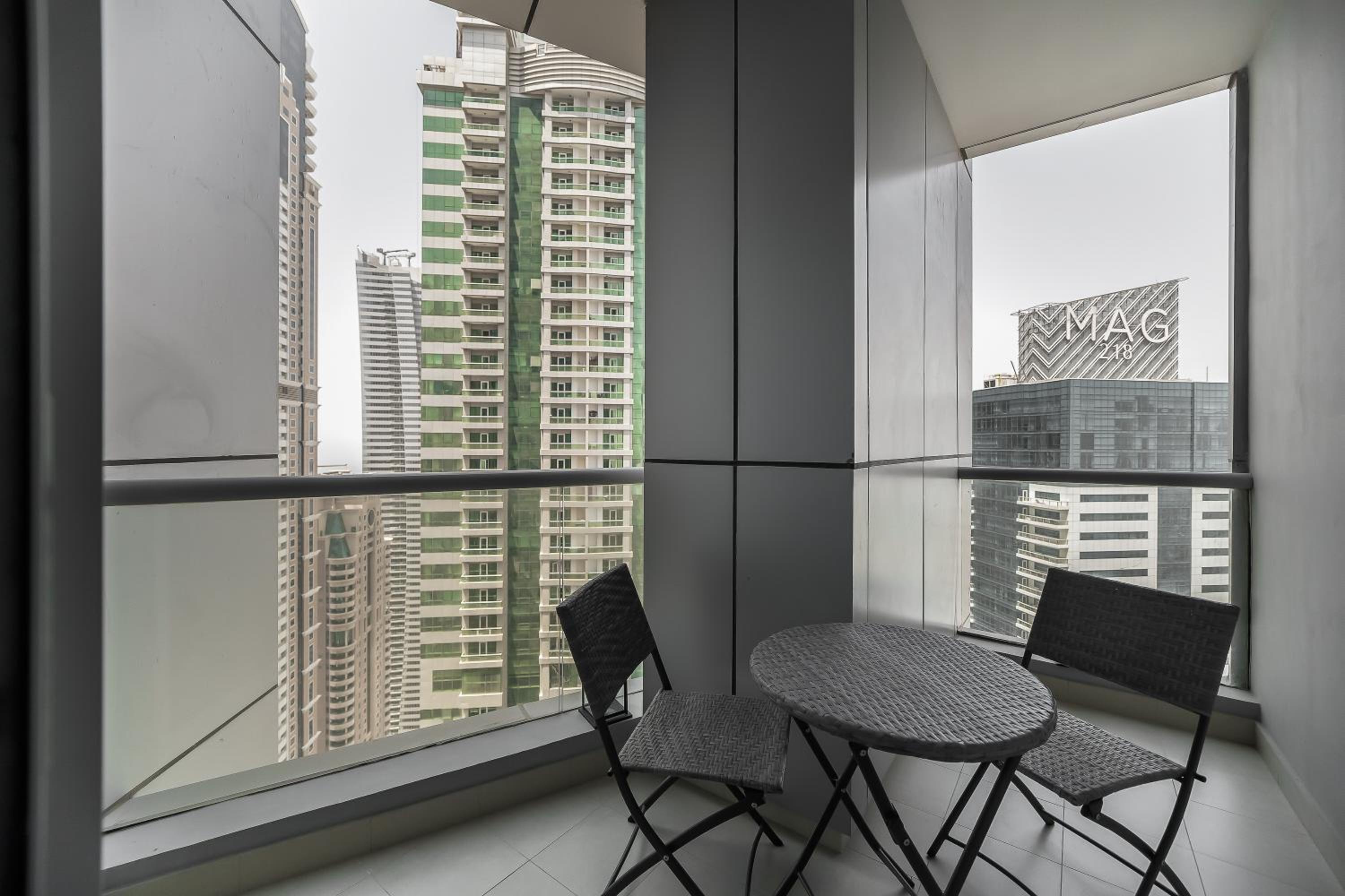HiGuests - Luxury Apartment, 10-min Walk to Dubai Harbor
