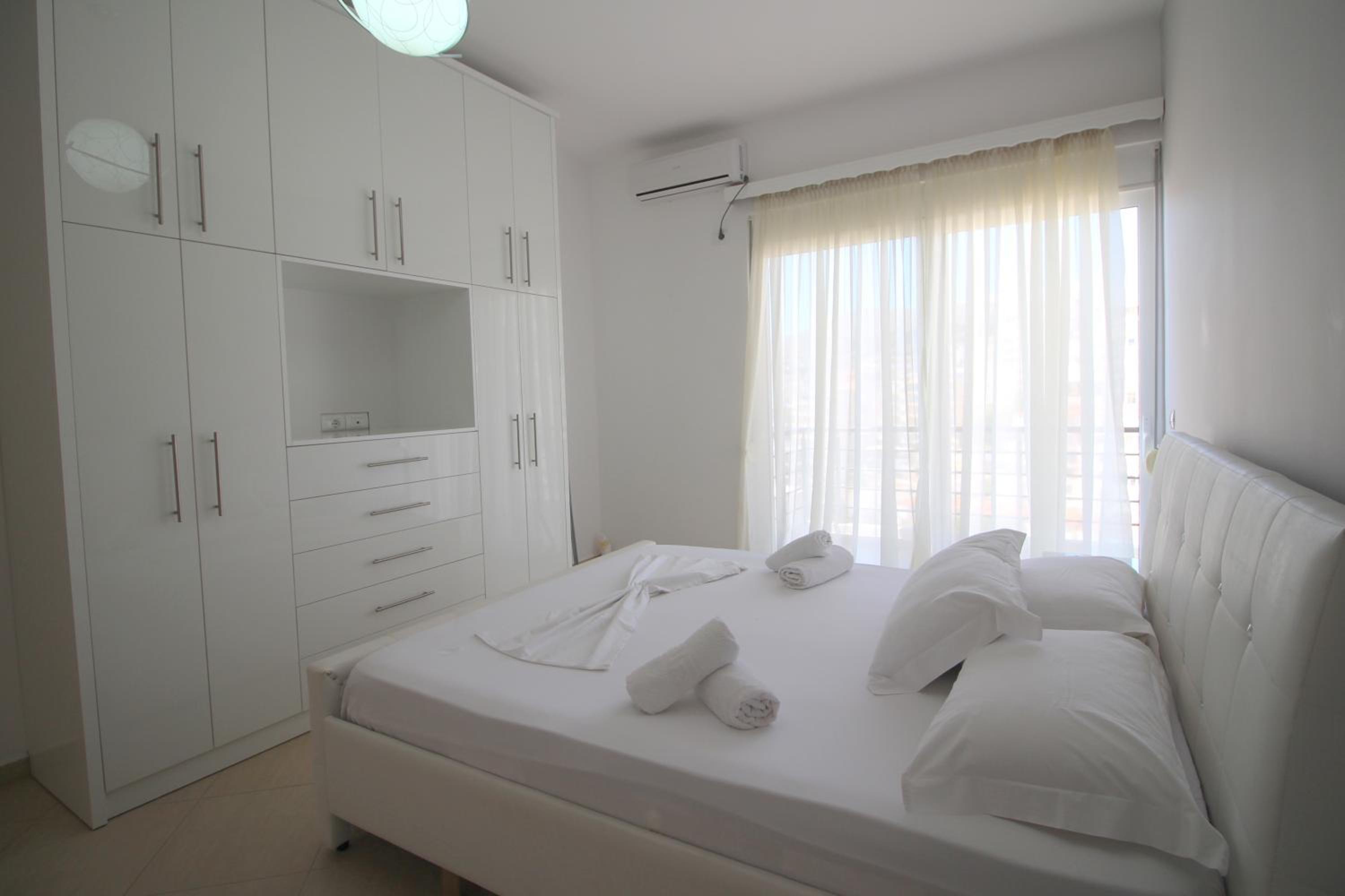 Eleana Apartments