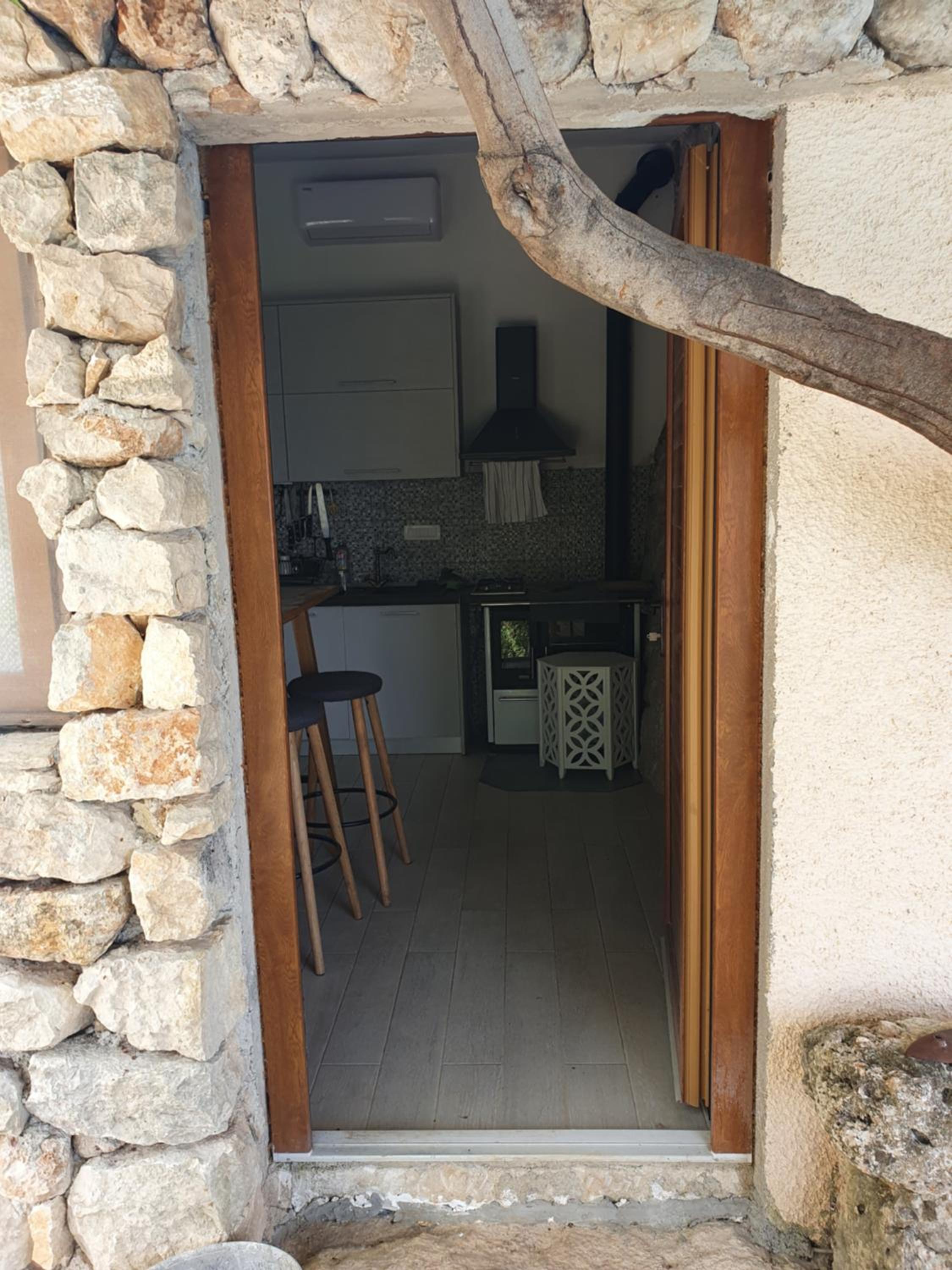 Villa Jerković-Secluded house with pool