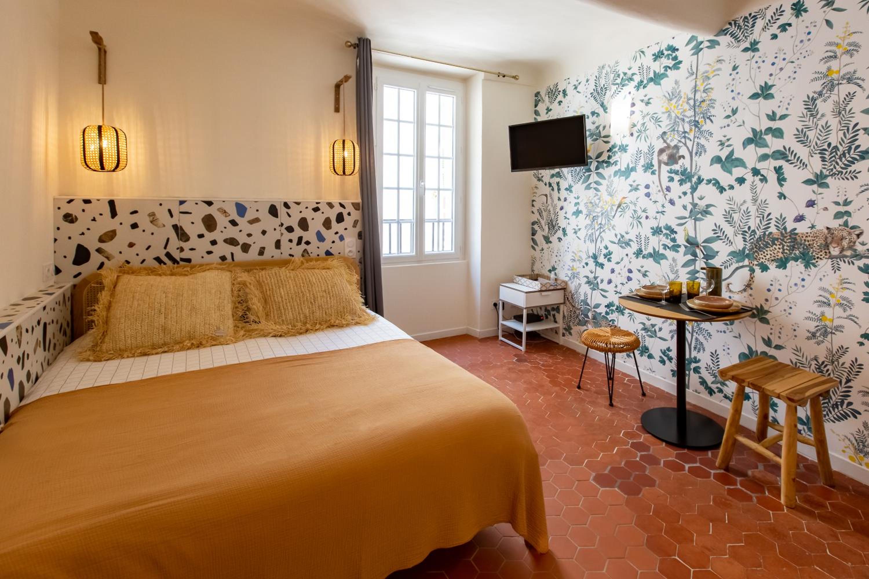 Le Saint Victor Coeur de Cannes view 5