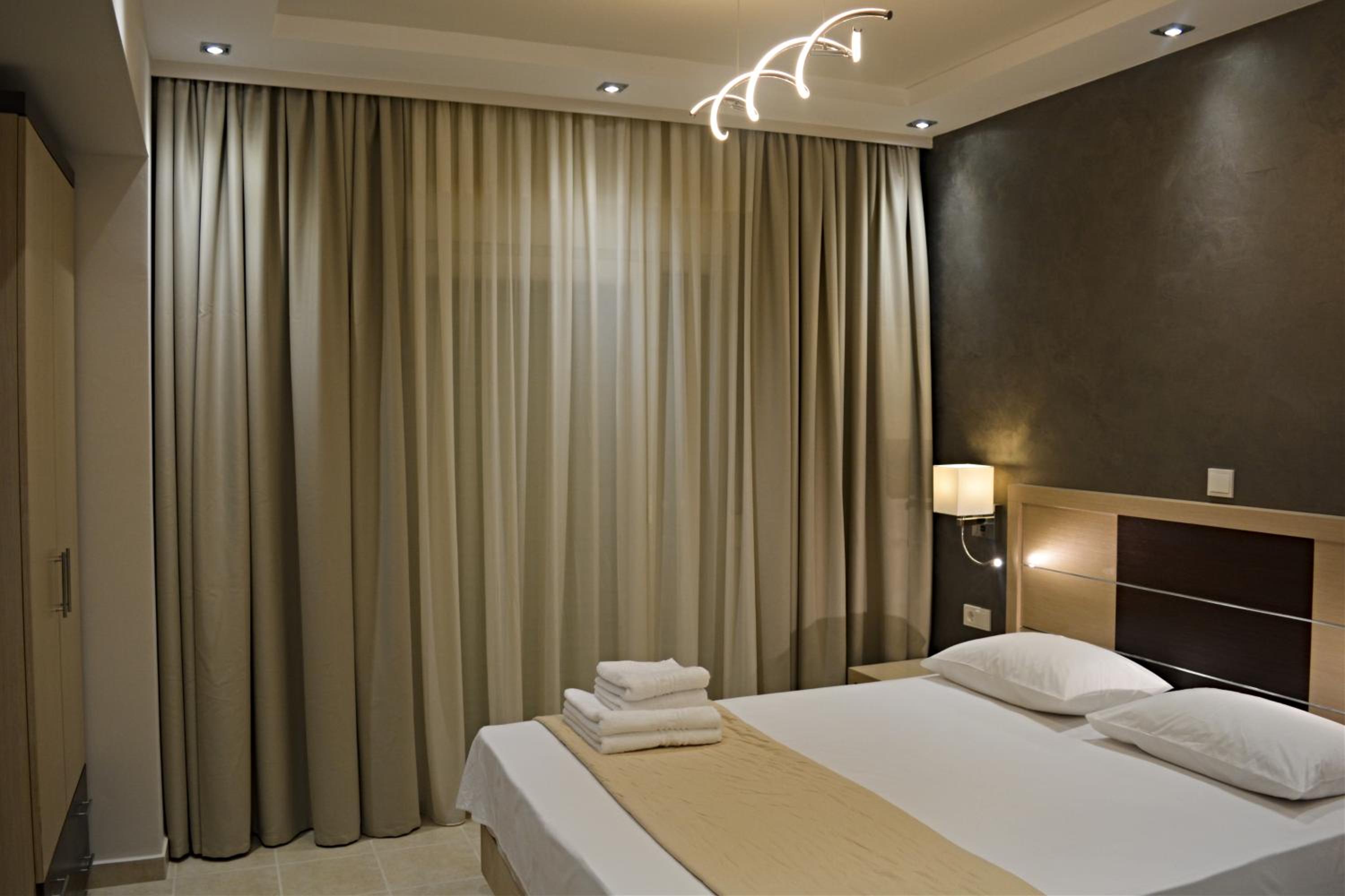 Phaethon Apartments & Studios view 4