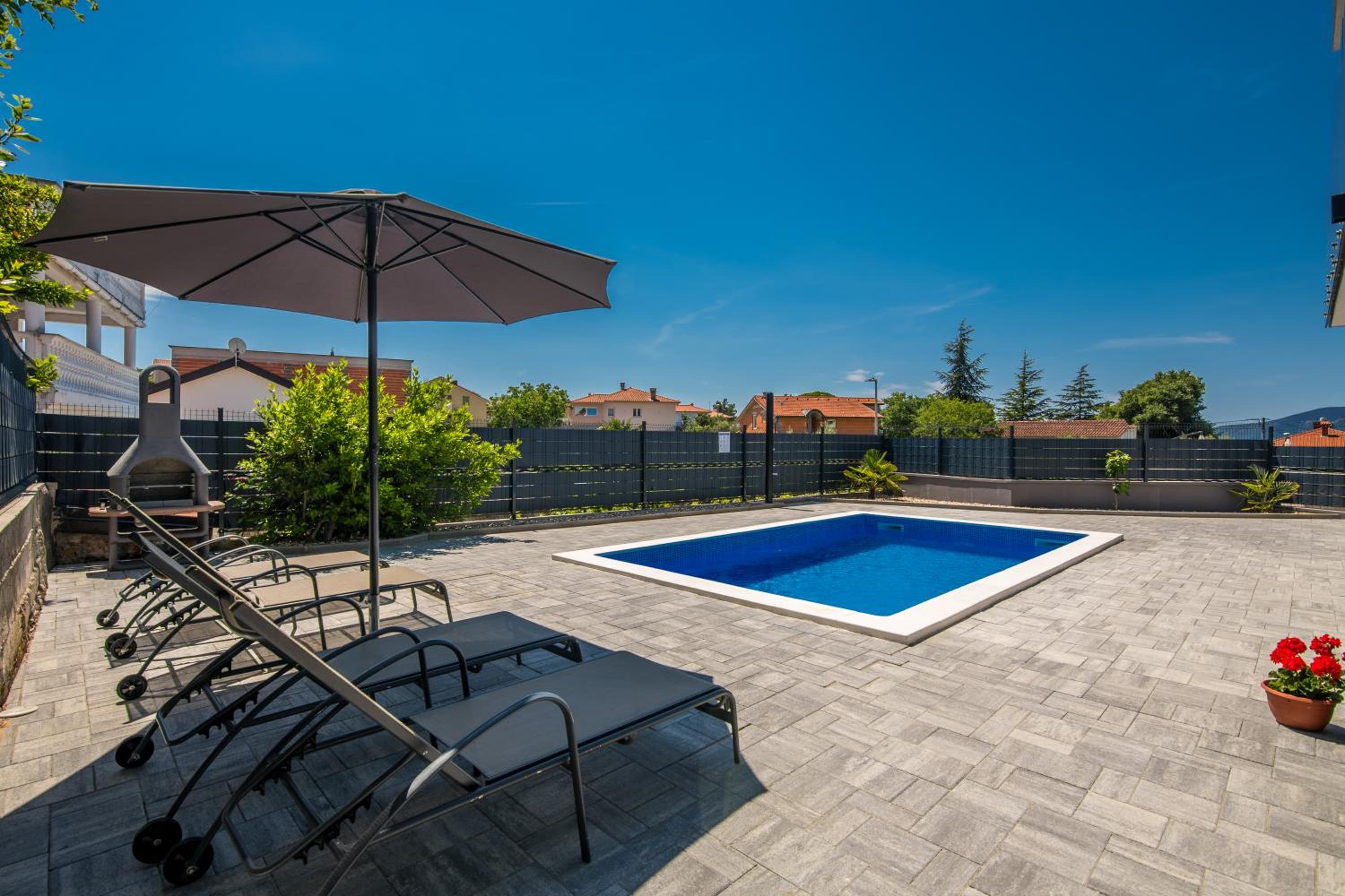 Apartments Villa "Aurea" with pool view 4