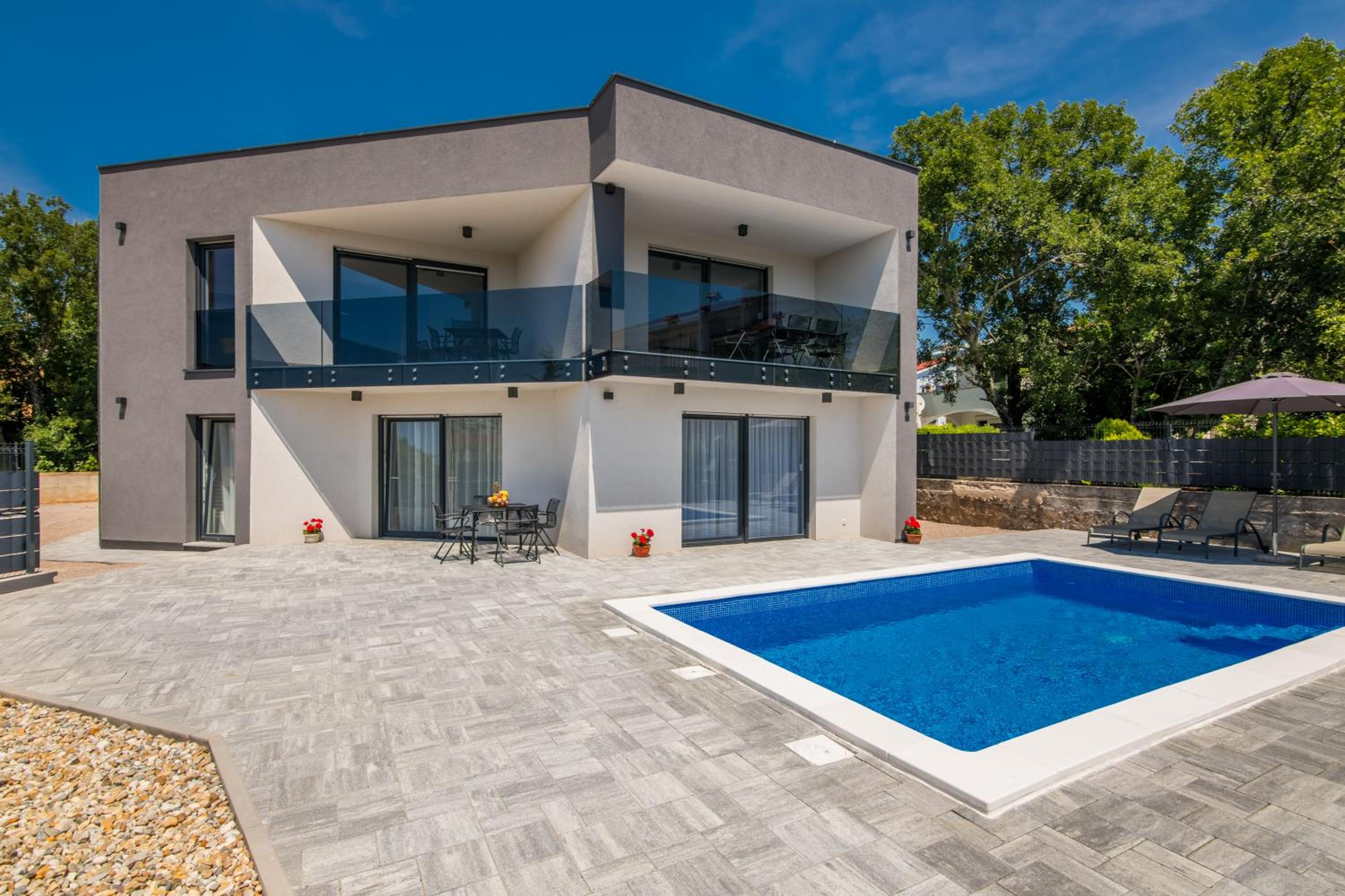Apartments Villa "Aurea" with pool view 2