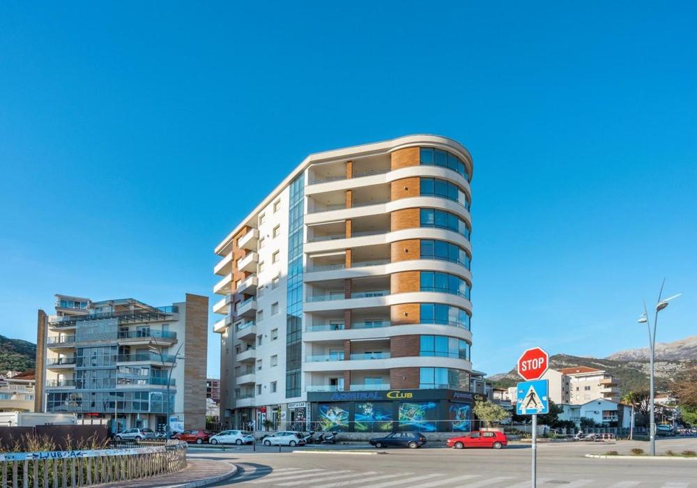 Montesun Apartments view 3