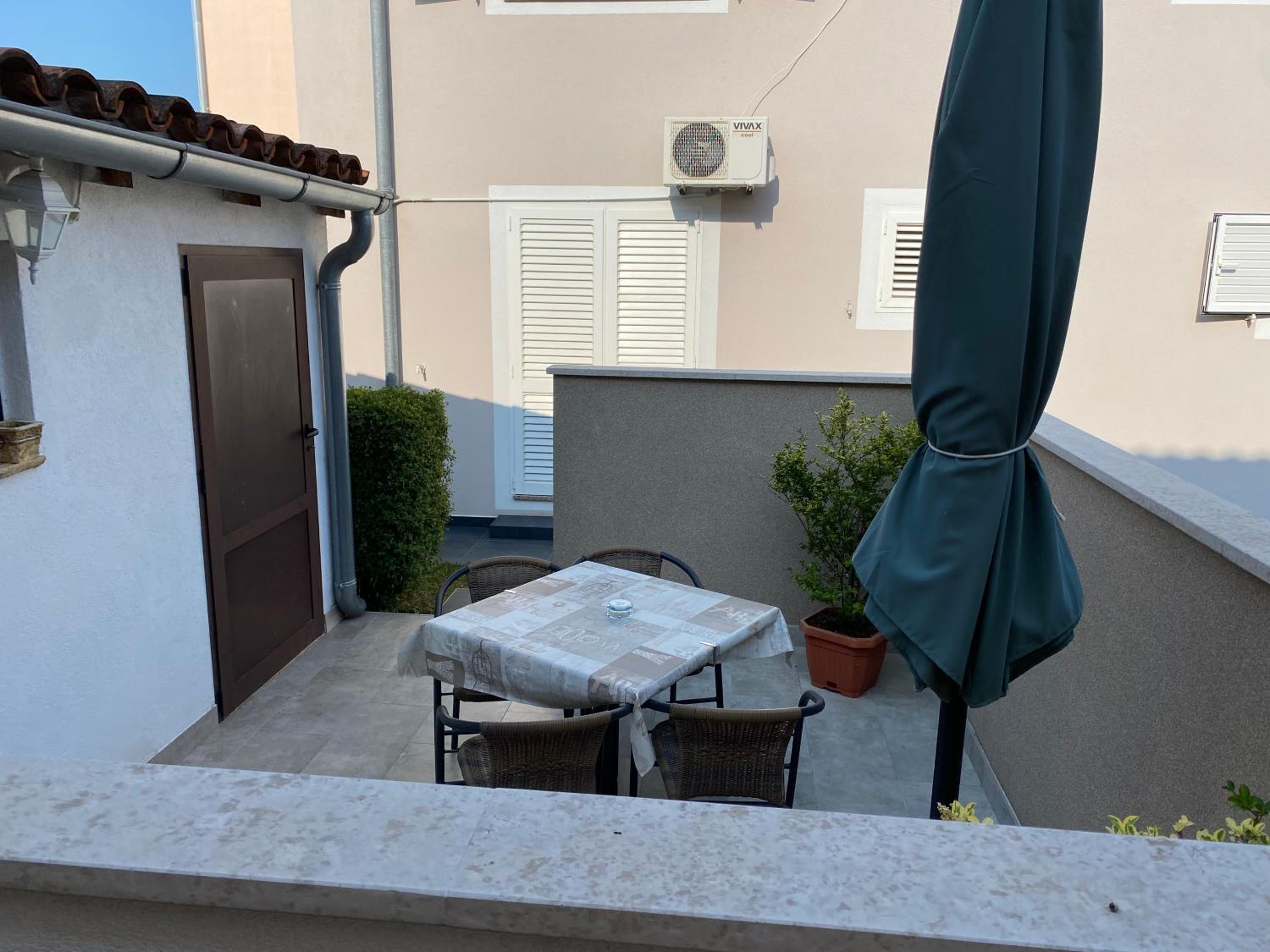 Apartments Tin view 2