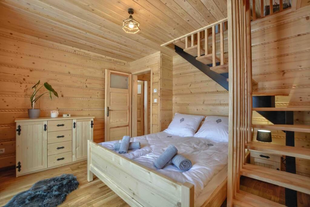 Między Nami Góralami, domek na Podhalu, Gorce view 5