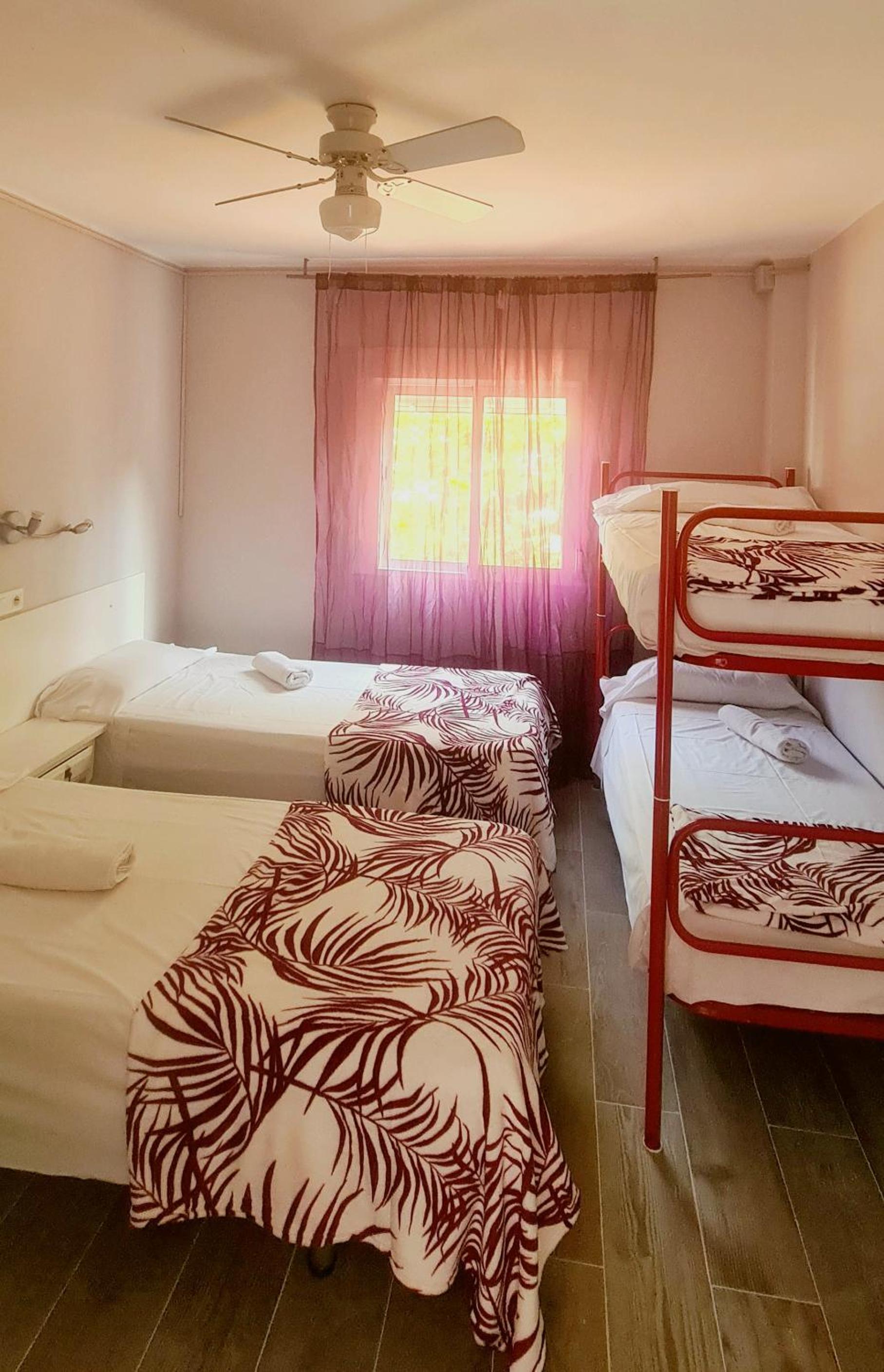 Hostal La Cabaña