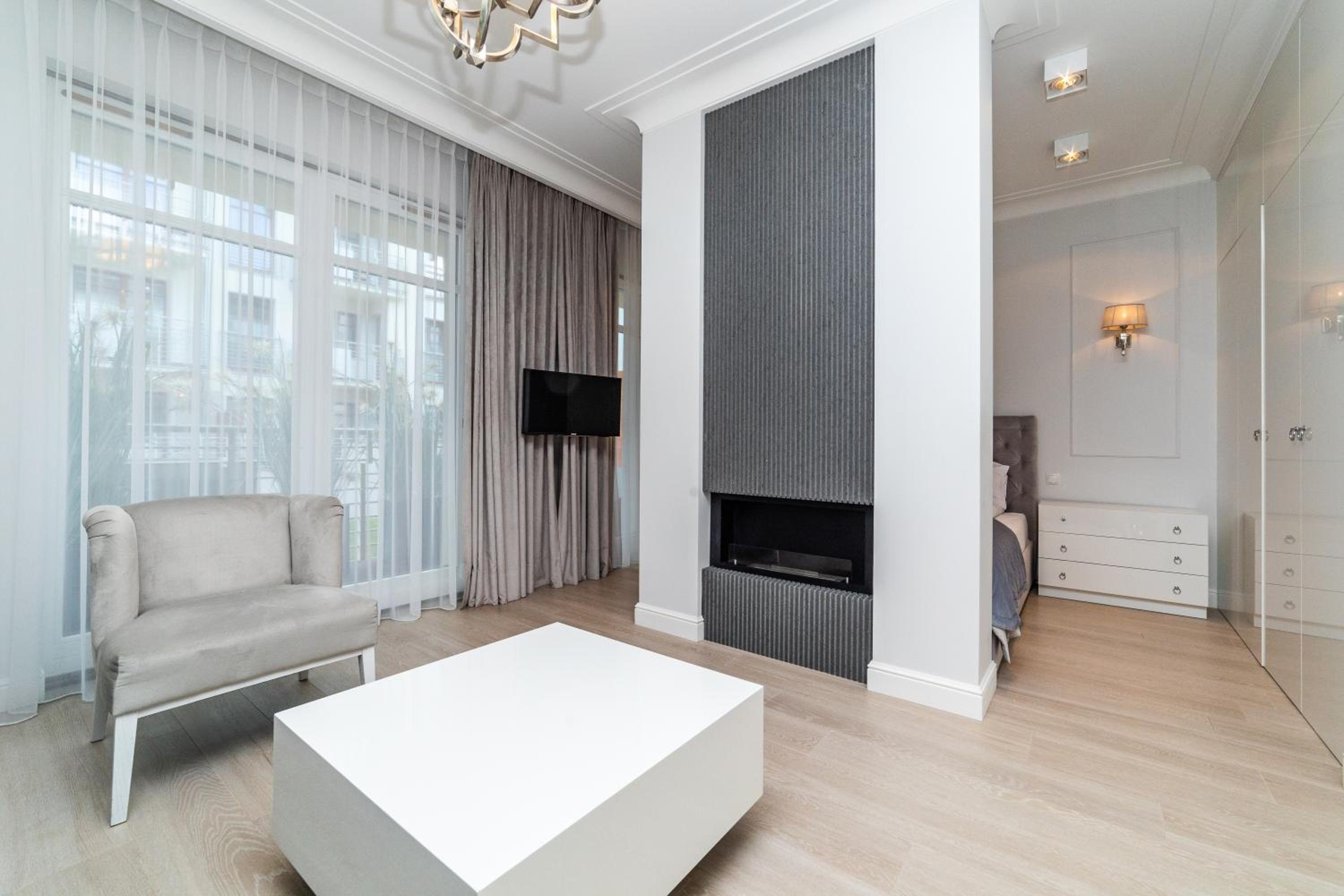 Cristal - Neptun Park by OneApartments