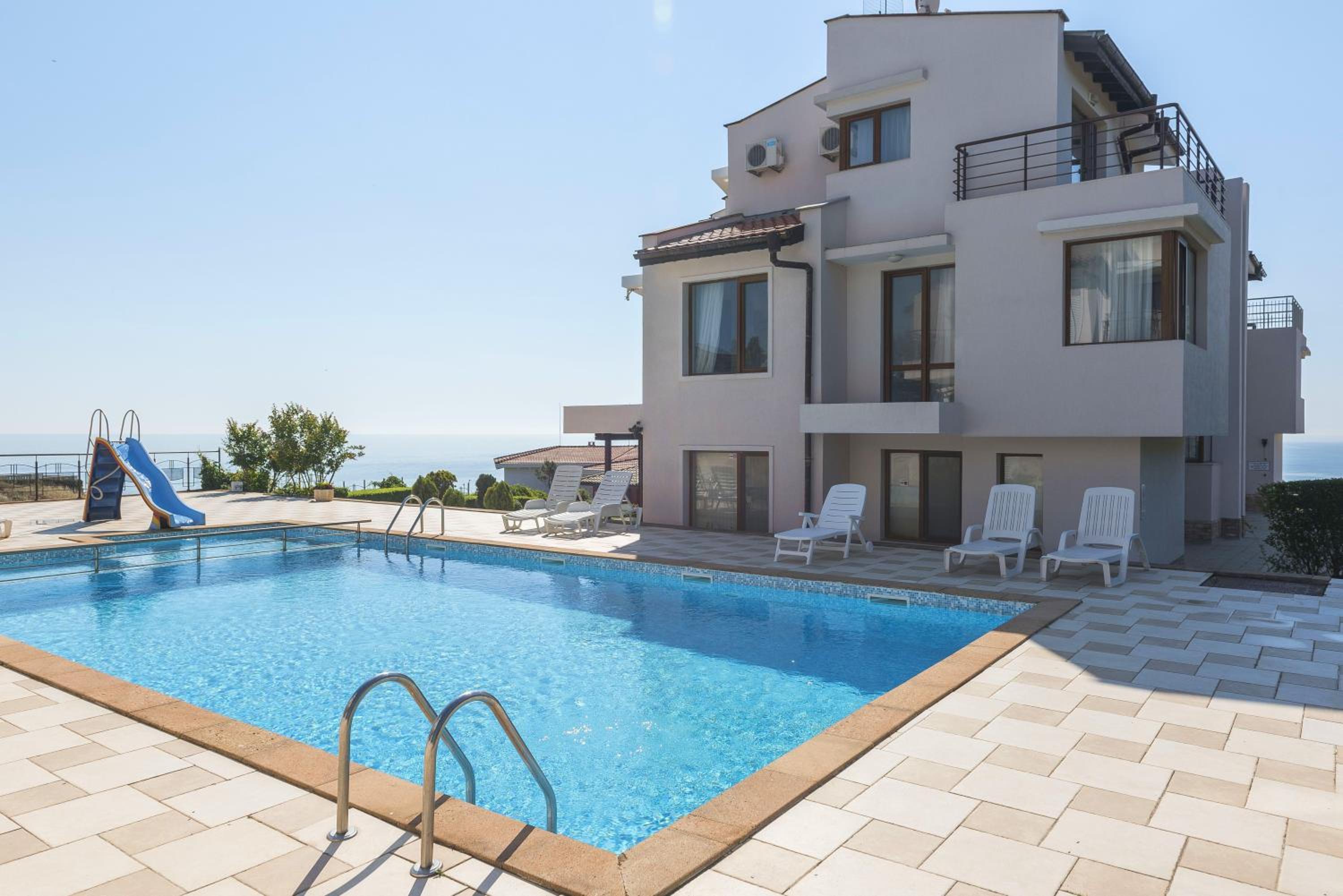 Sunrise Apartments