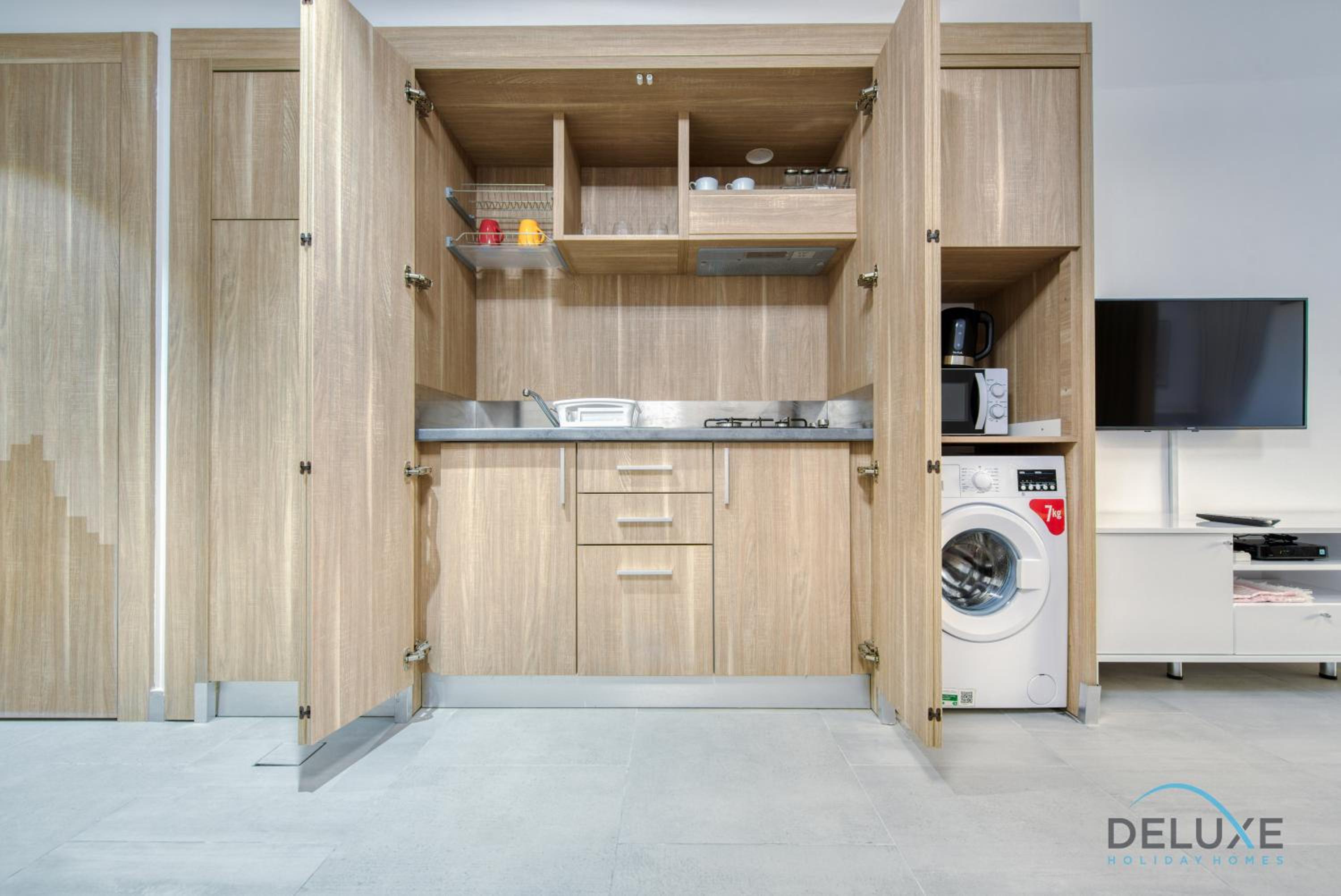 Artsy Studio at Shamal Waves JVC by Deluxe Holiday Homes