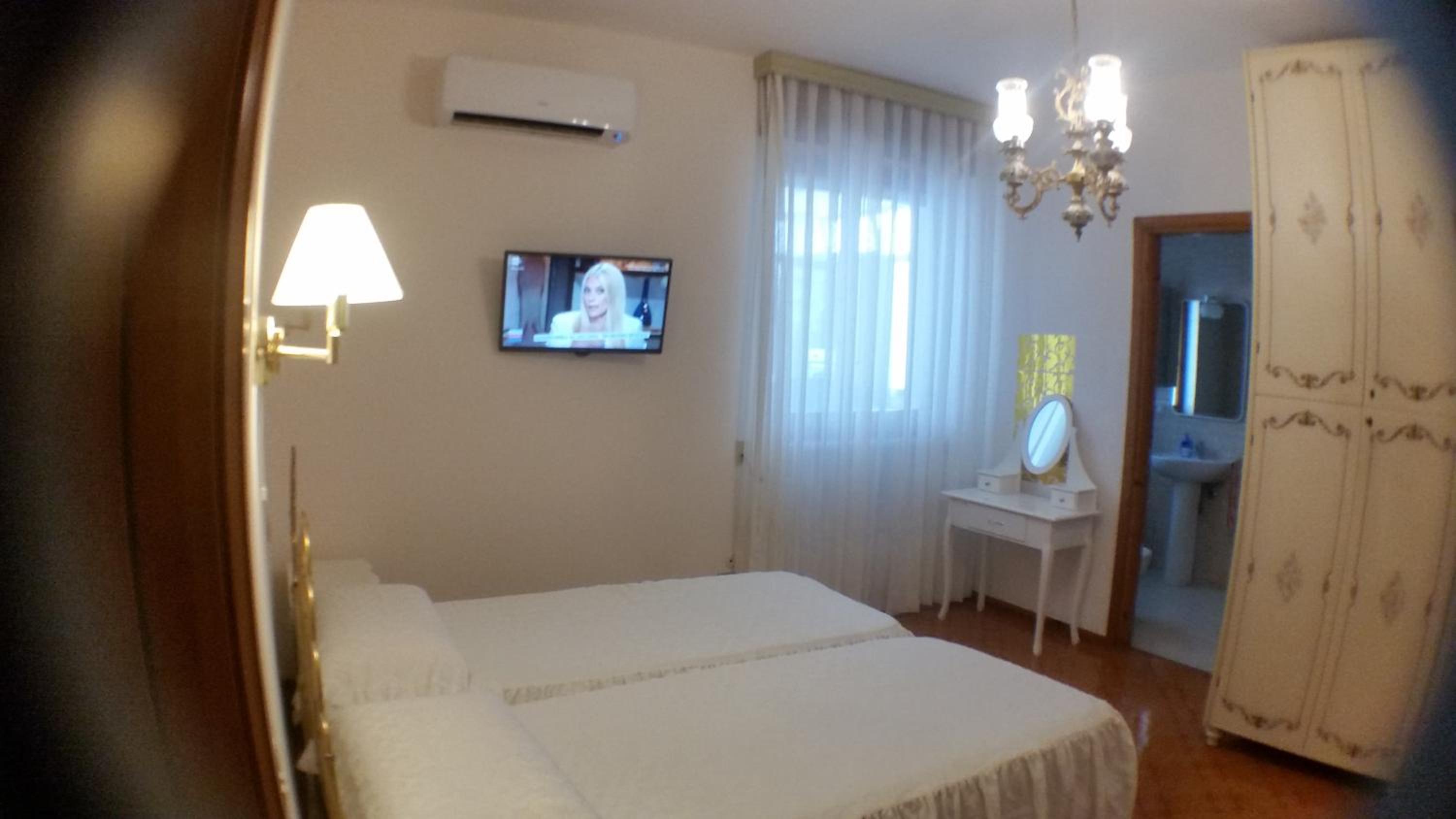 white home photo 2