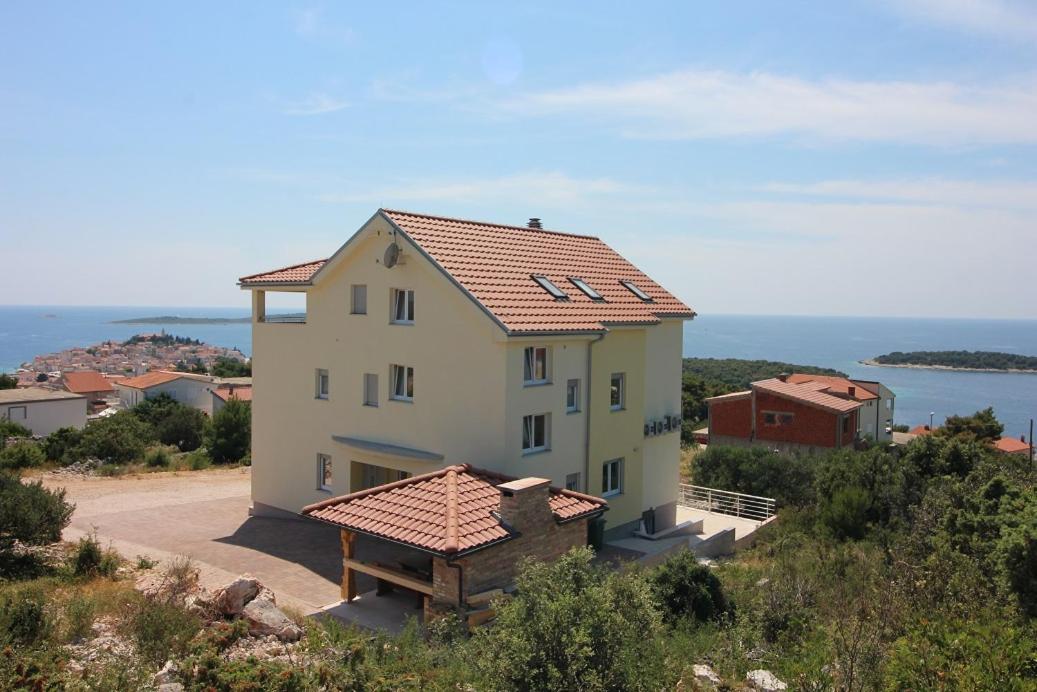 Apartmani Nejašmić view 4