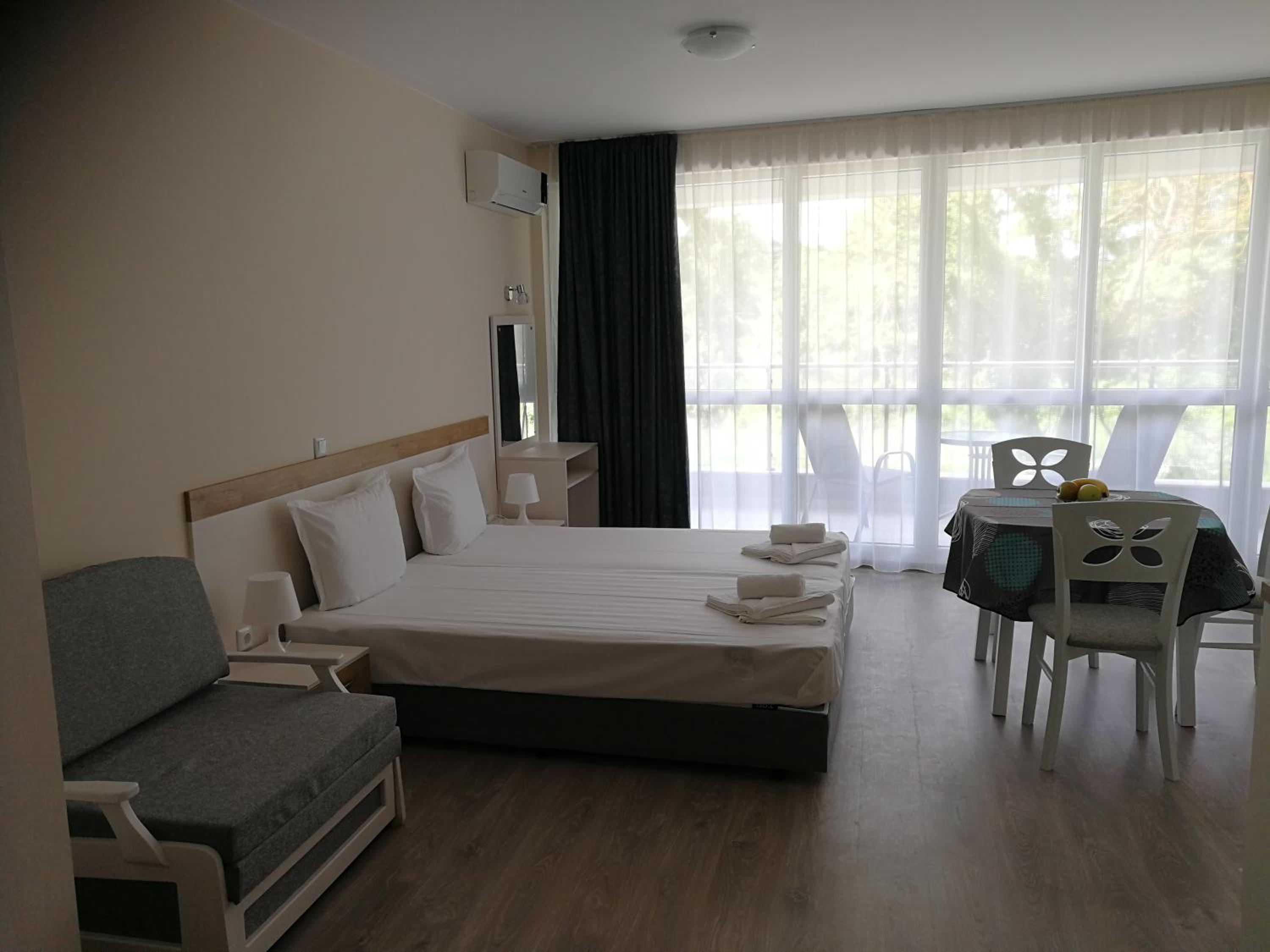 Photo 44
