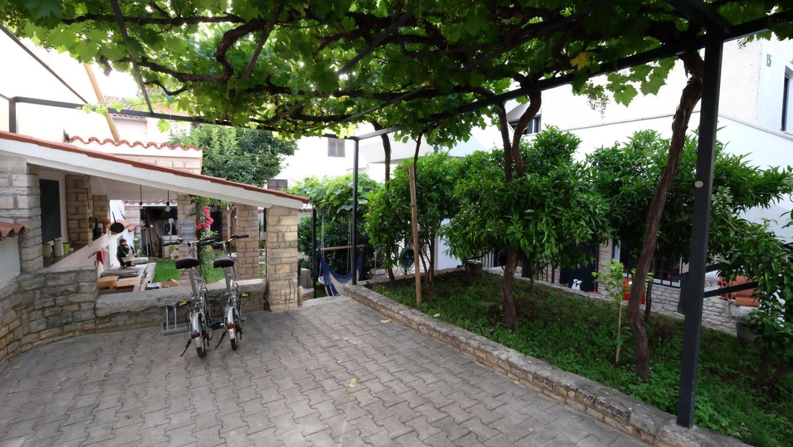 Apartmani Anita view 3