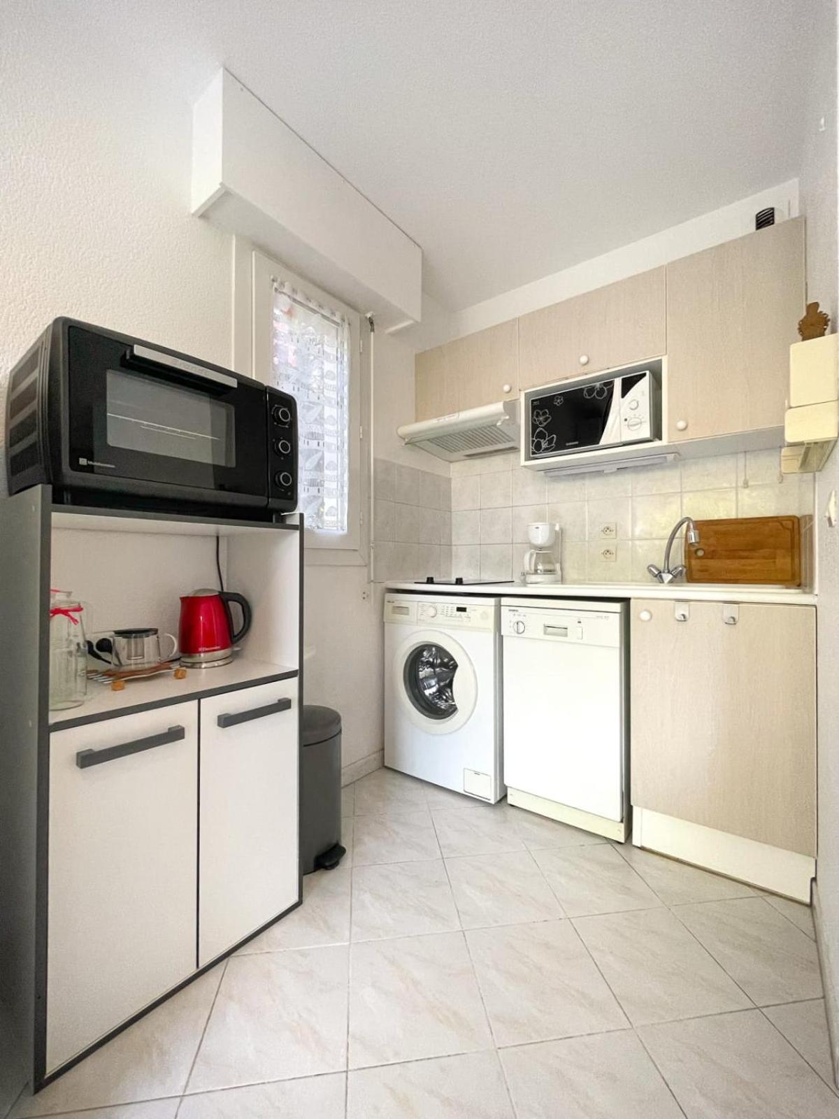 Superb Apartment With Garden Near The Sea