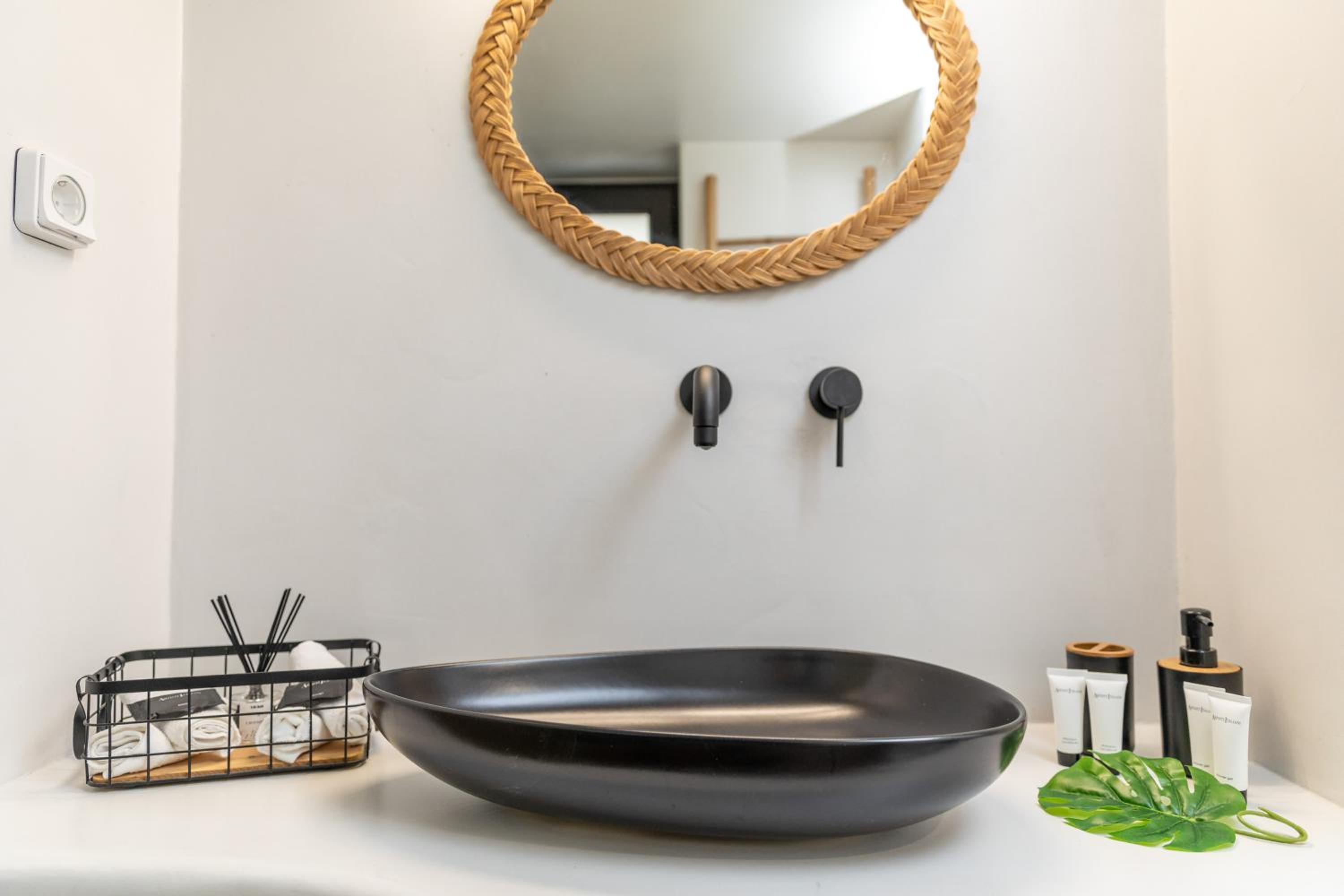 Camares of Castle - New Luxury Apartments view 5
