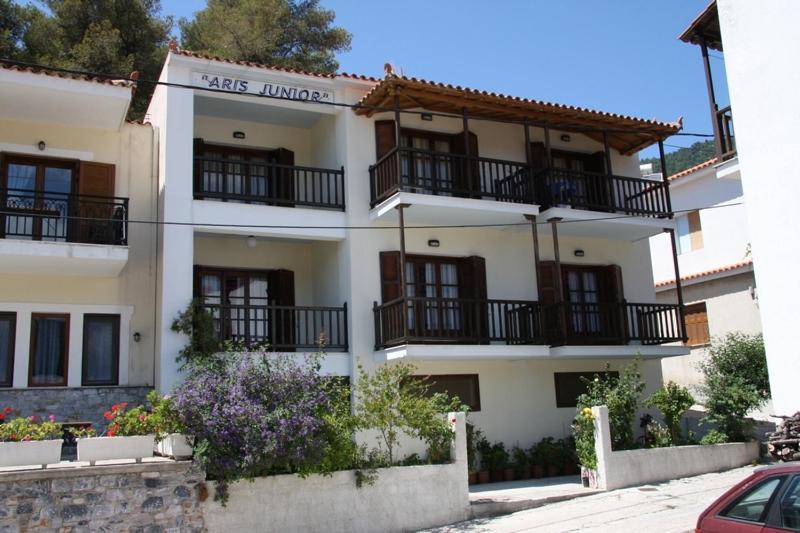 Aris Junior Studios Neo Klima Skopelos