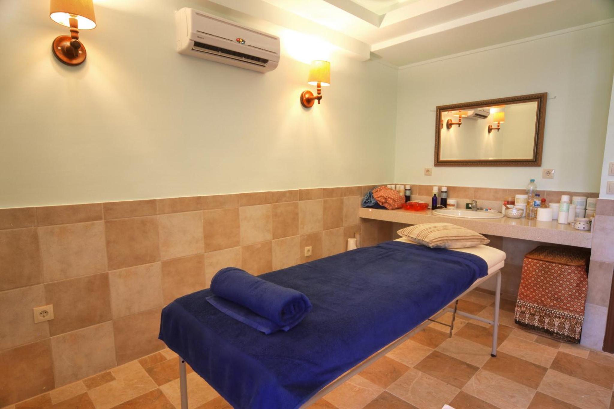 Kassandra Hotel