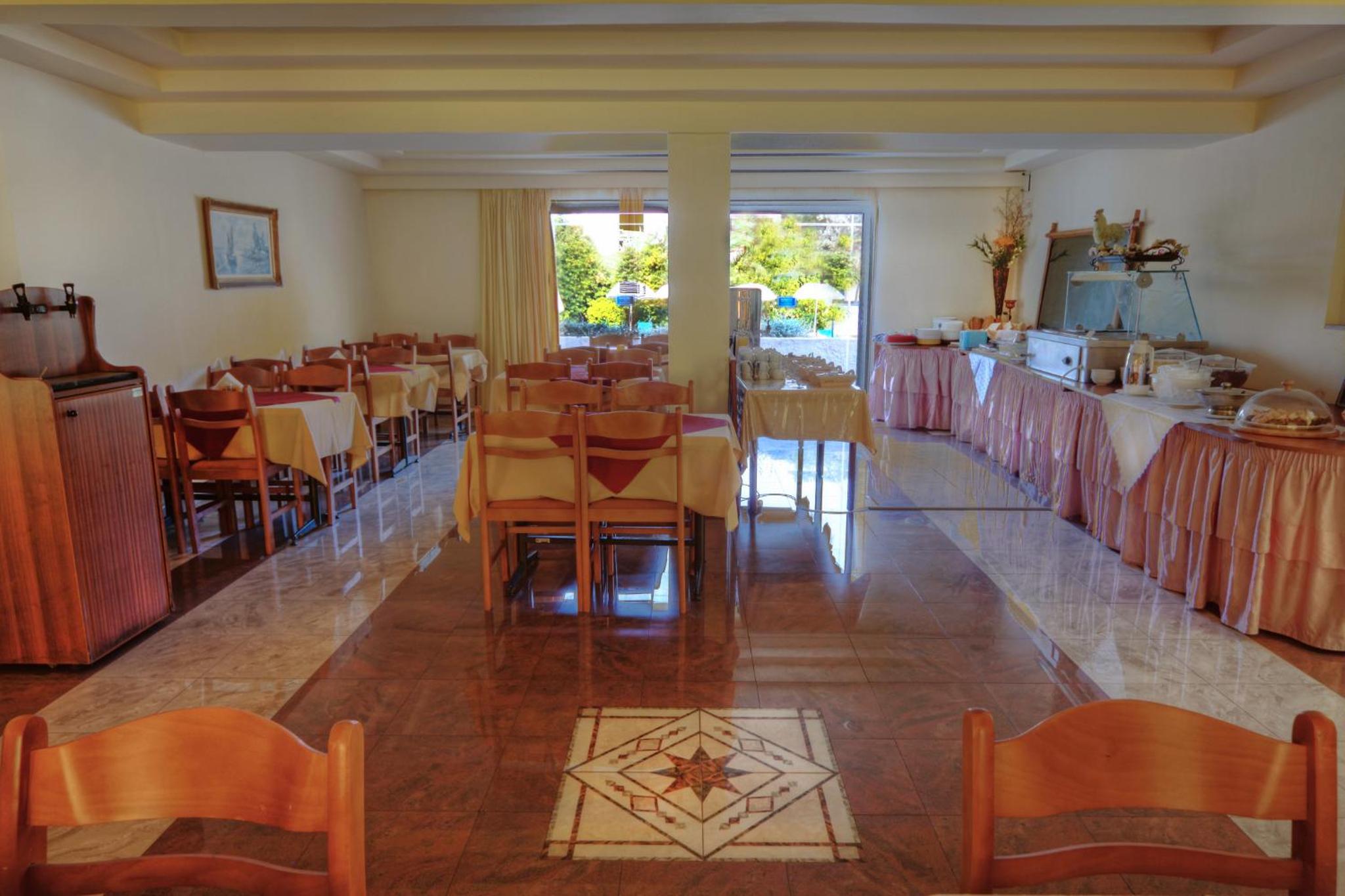 Kassandra Hotel
